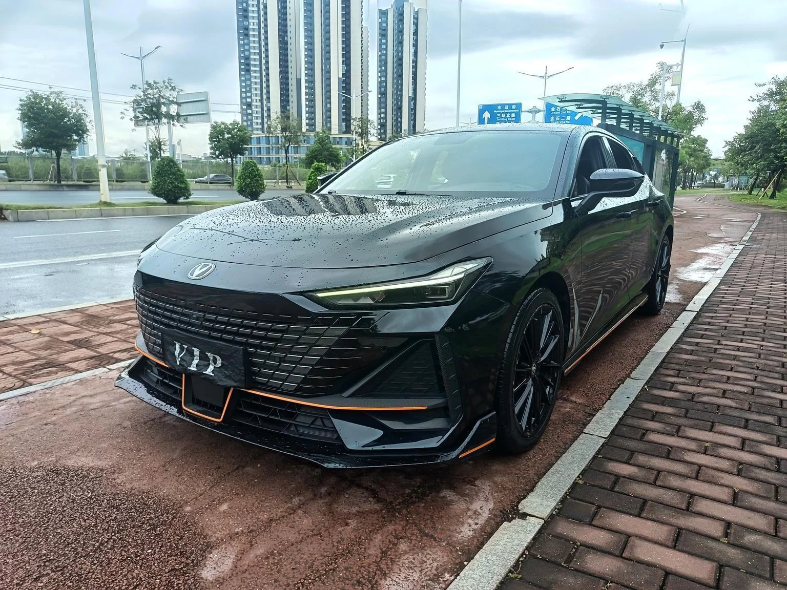CHANGAN UNI-V