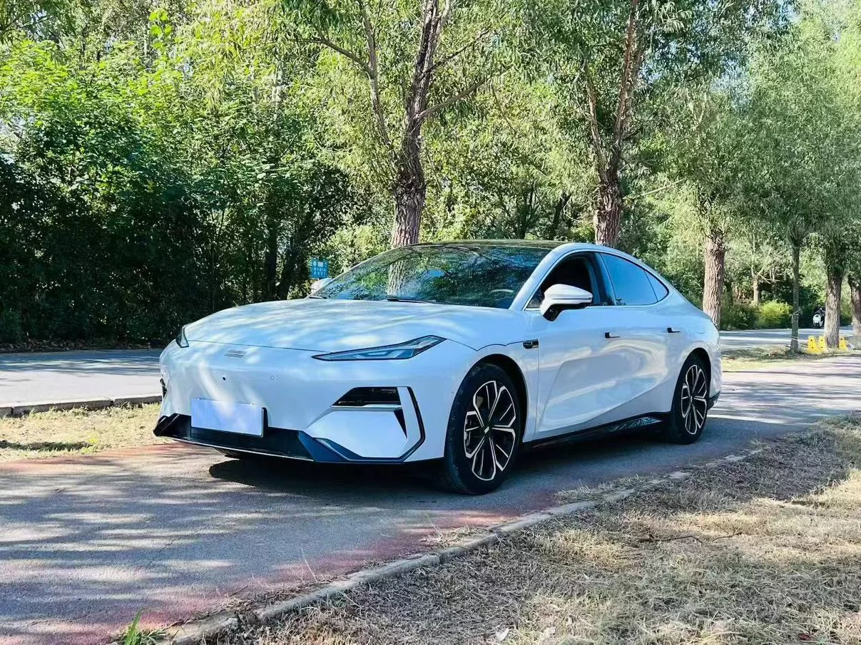 Geely Galaxy E8