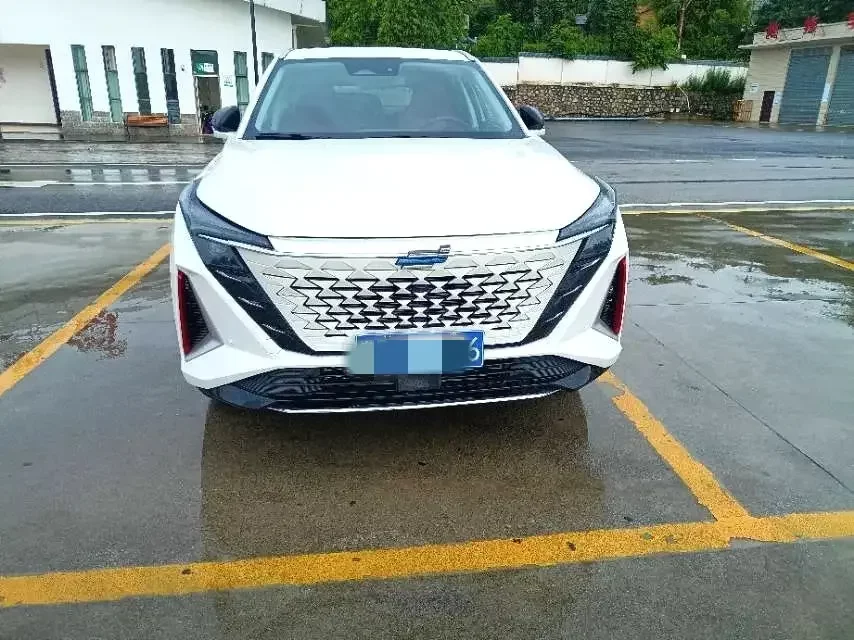 Oshan Changan Auchan Z6