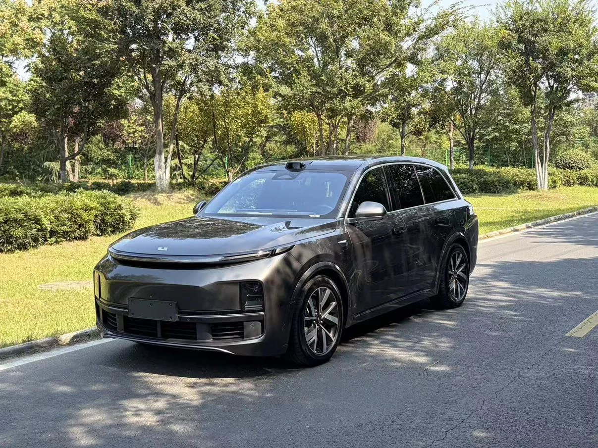 Li L8  из Китая