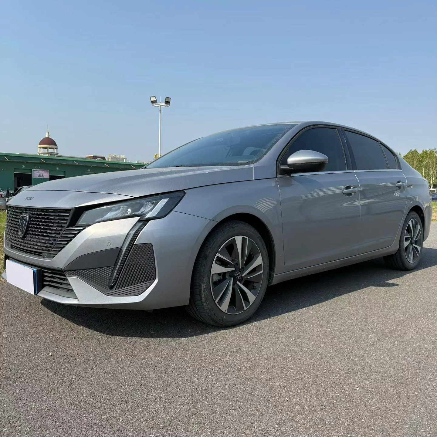 Peugeot 408  из Китая