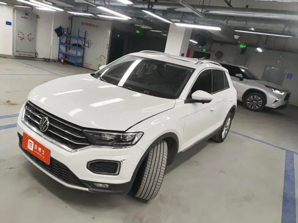 VOLKSWAGEN T-ROC