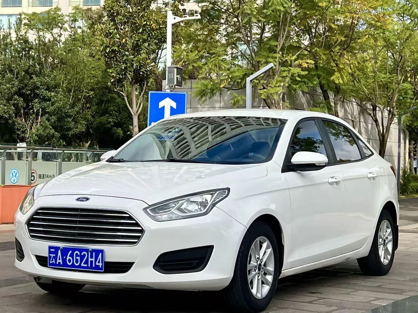 Ford Forrest  из Китая