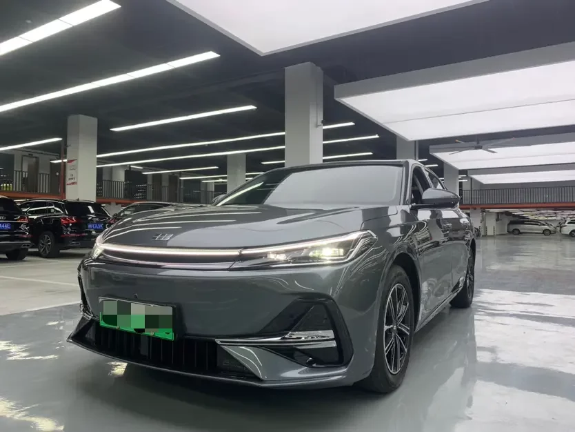 Geely Galaxy A7 EM
