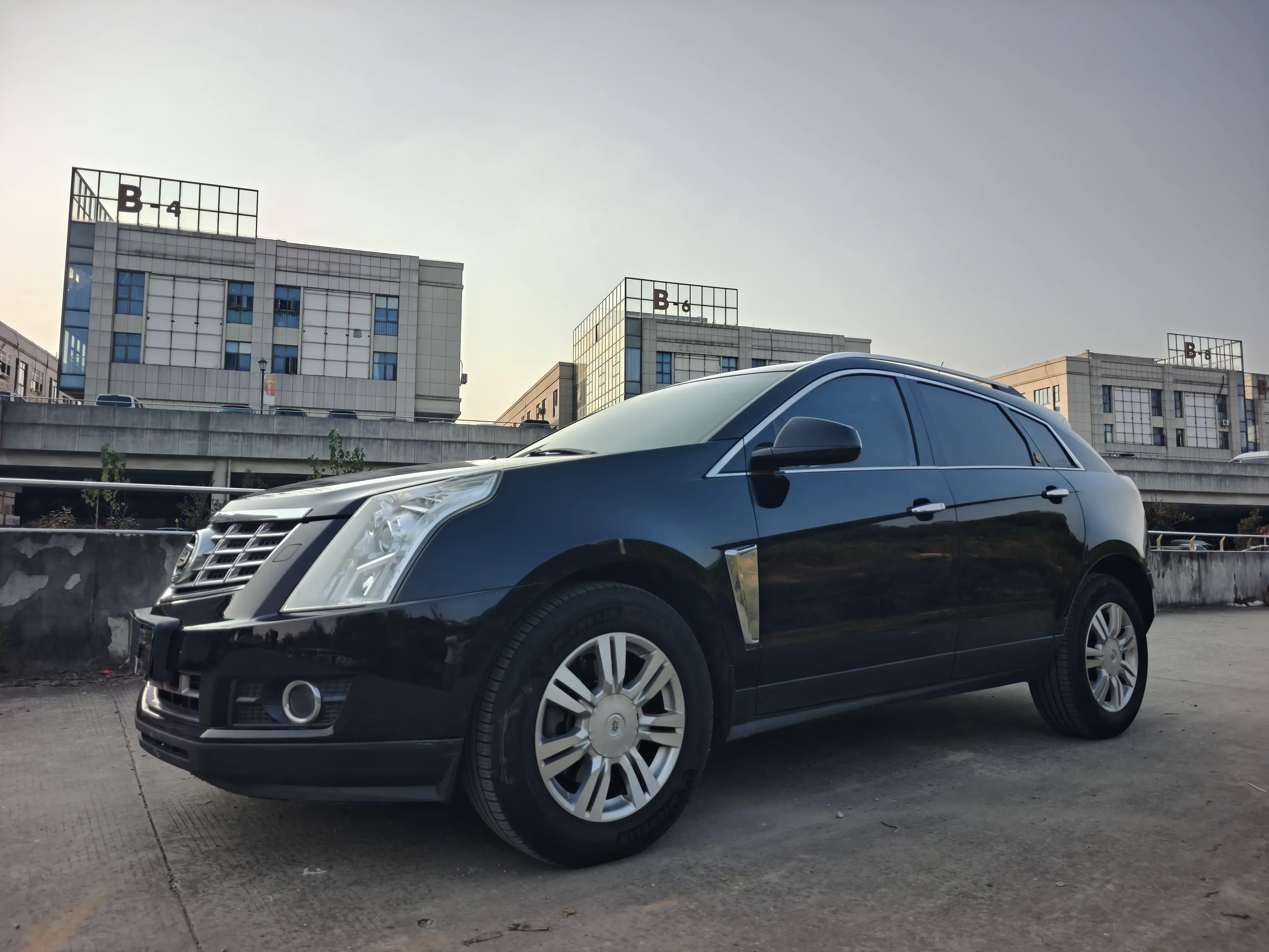 Cadillac SRX  из Китая