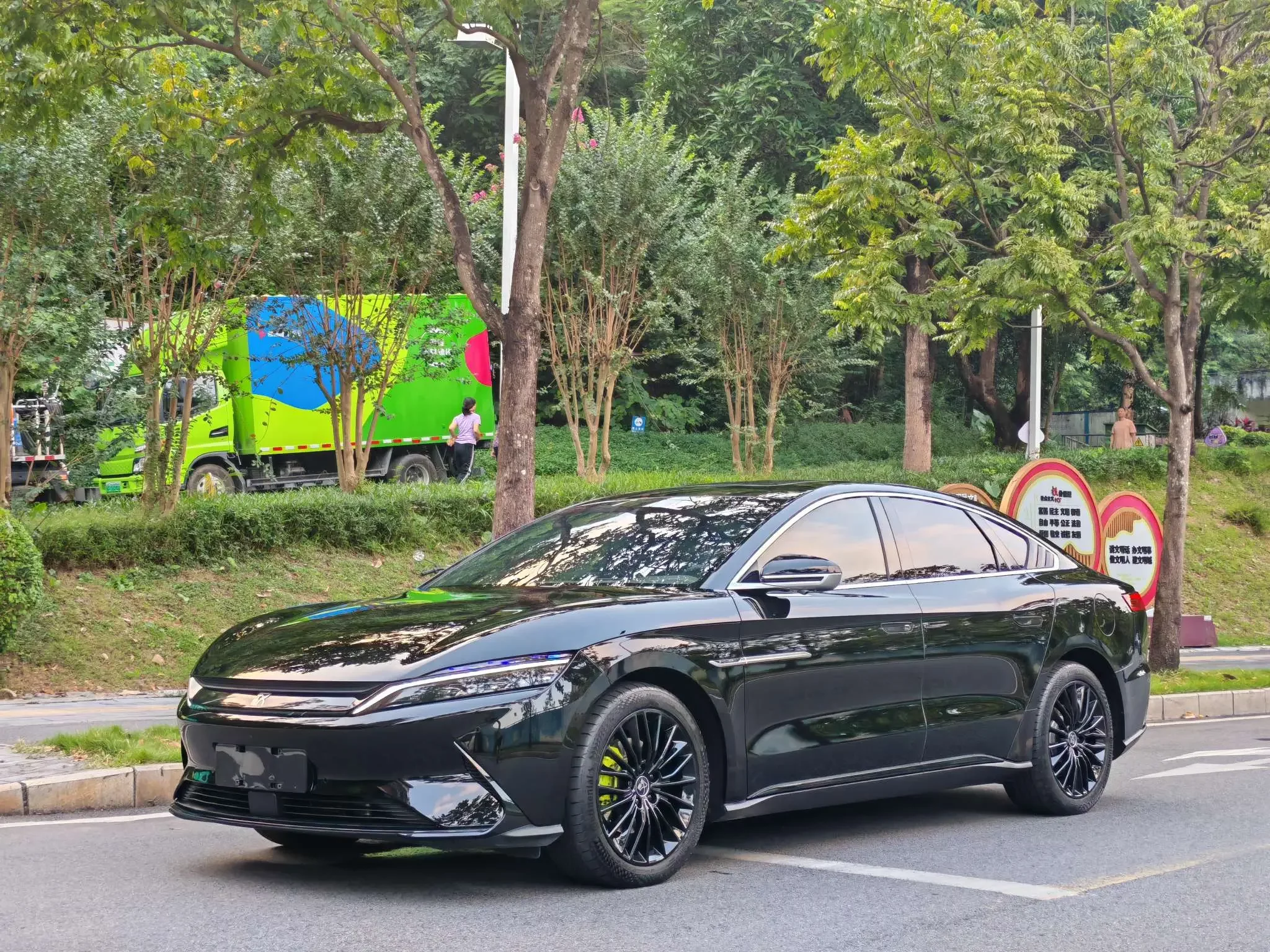 BYD HAN EV