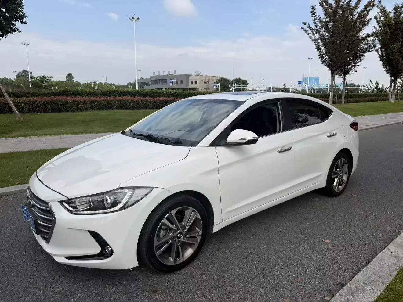 Hyundai Elantra Lingdong  из Китая