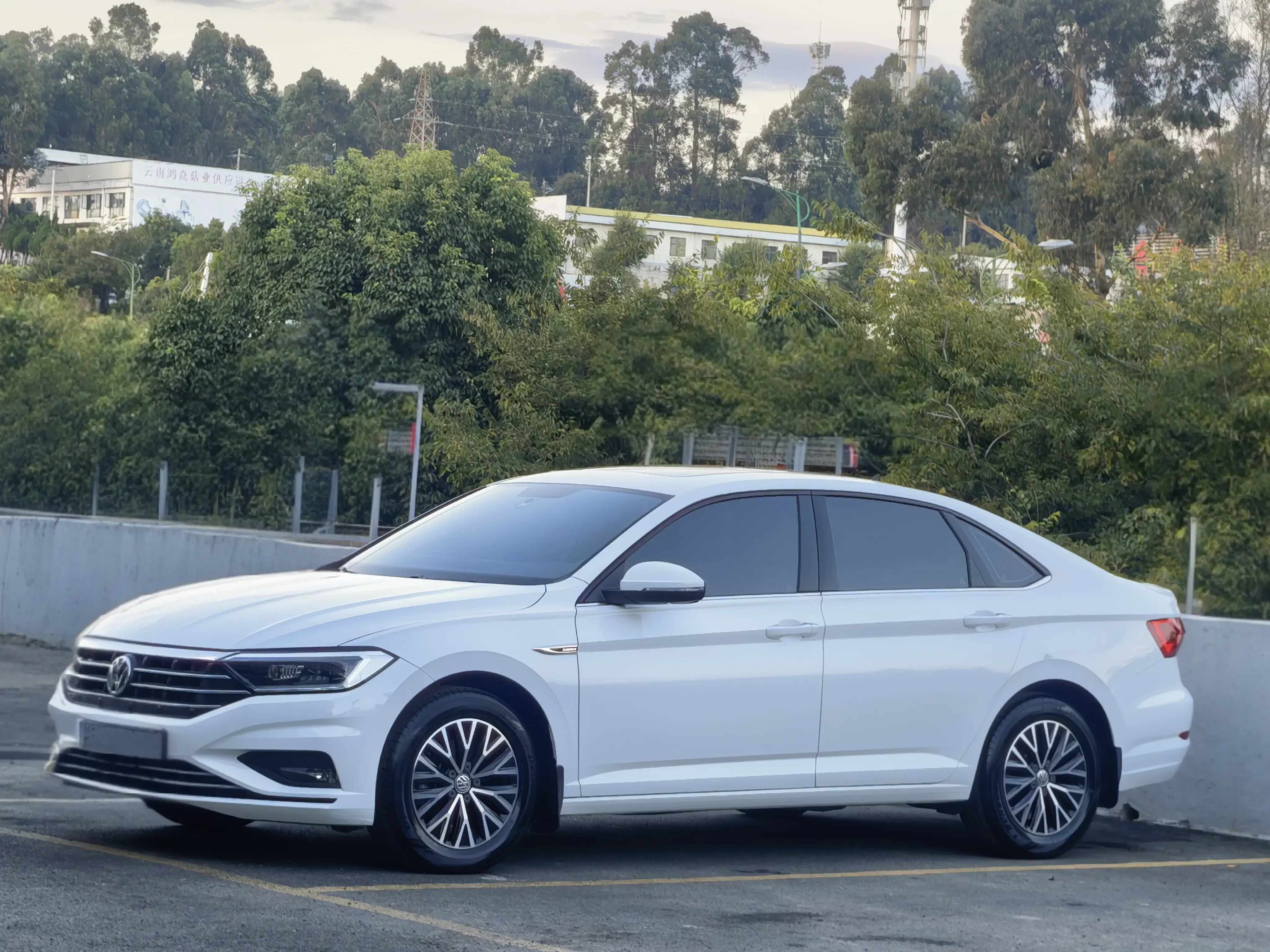 Volkswagen Sagitar
