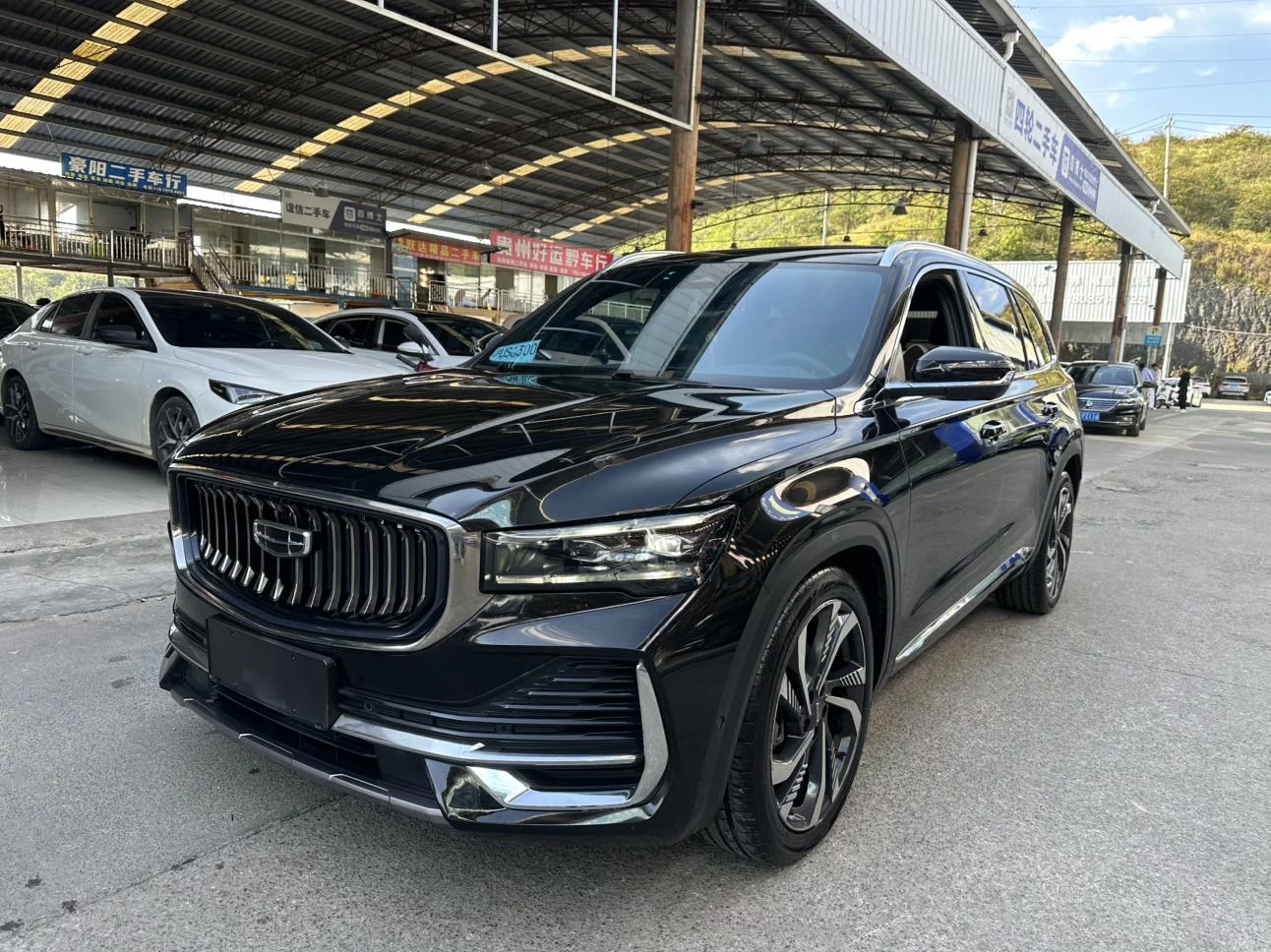 Geely Monjaro  из Китая