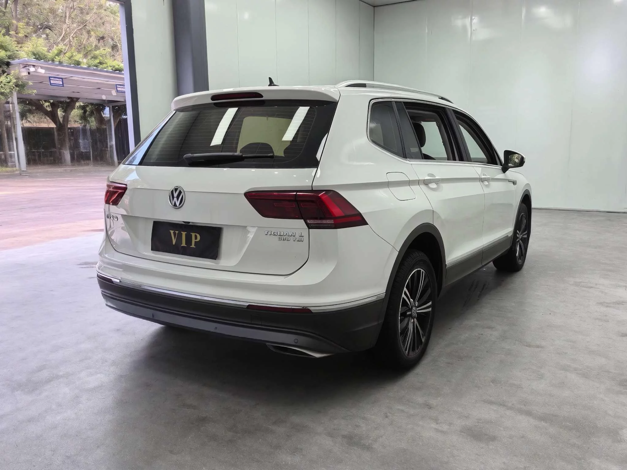 Volkswagen Tiguan L