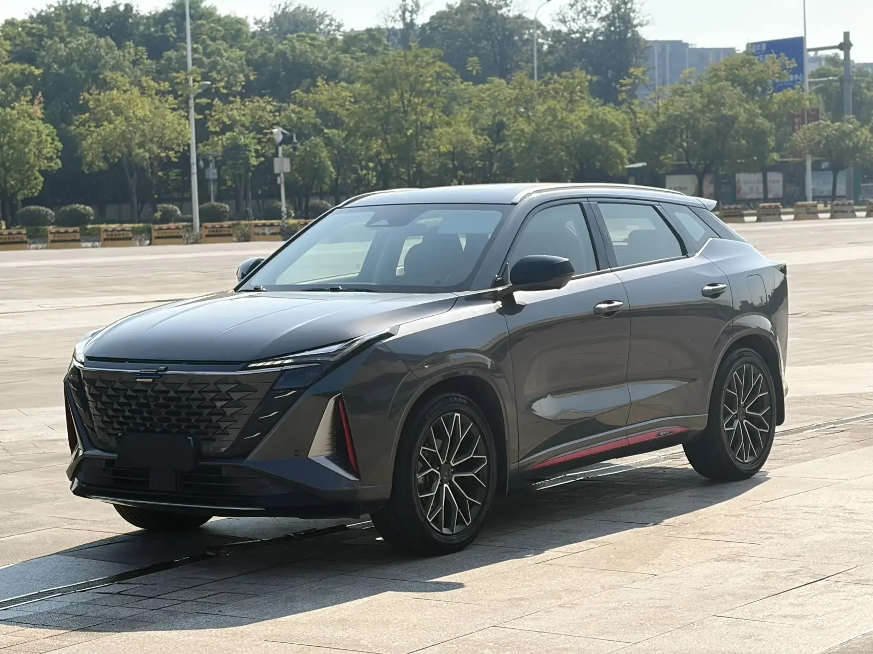 Oshan Changan Auchan Z6