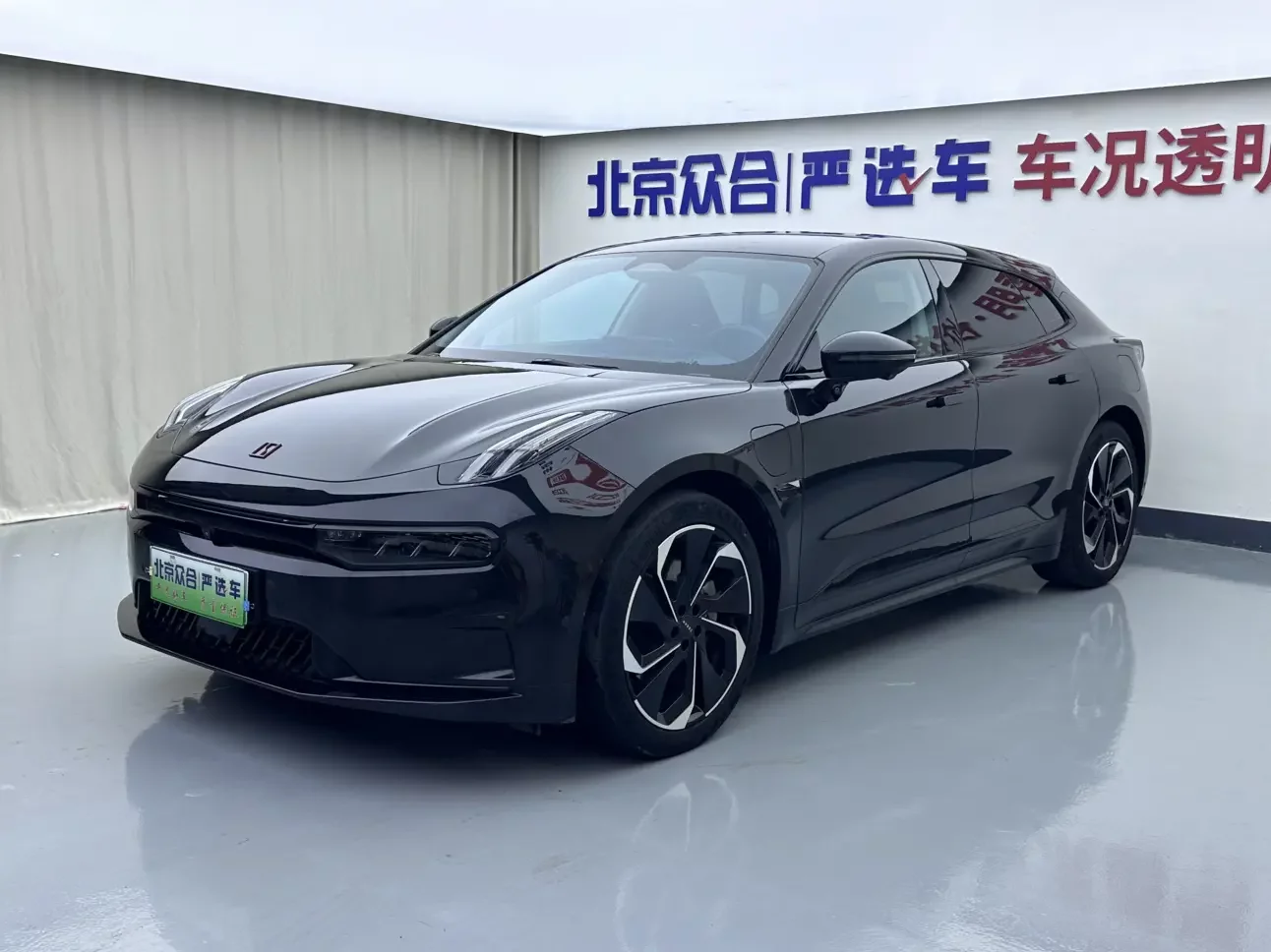 ZEEKR 001