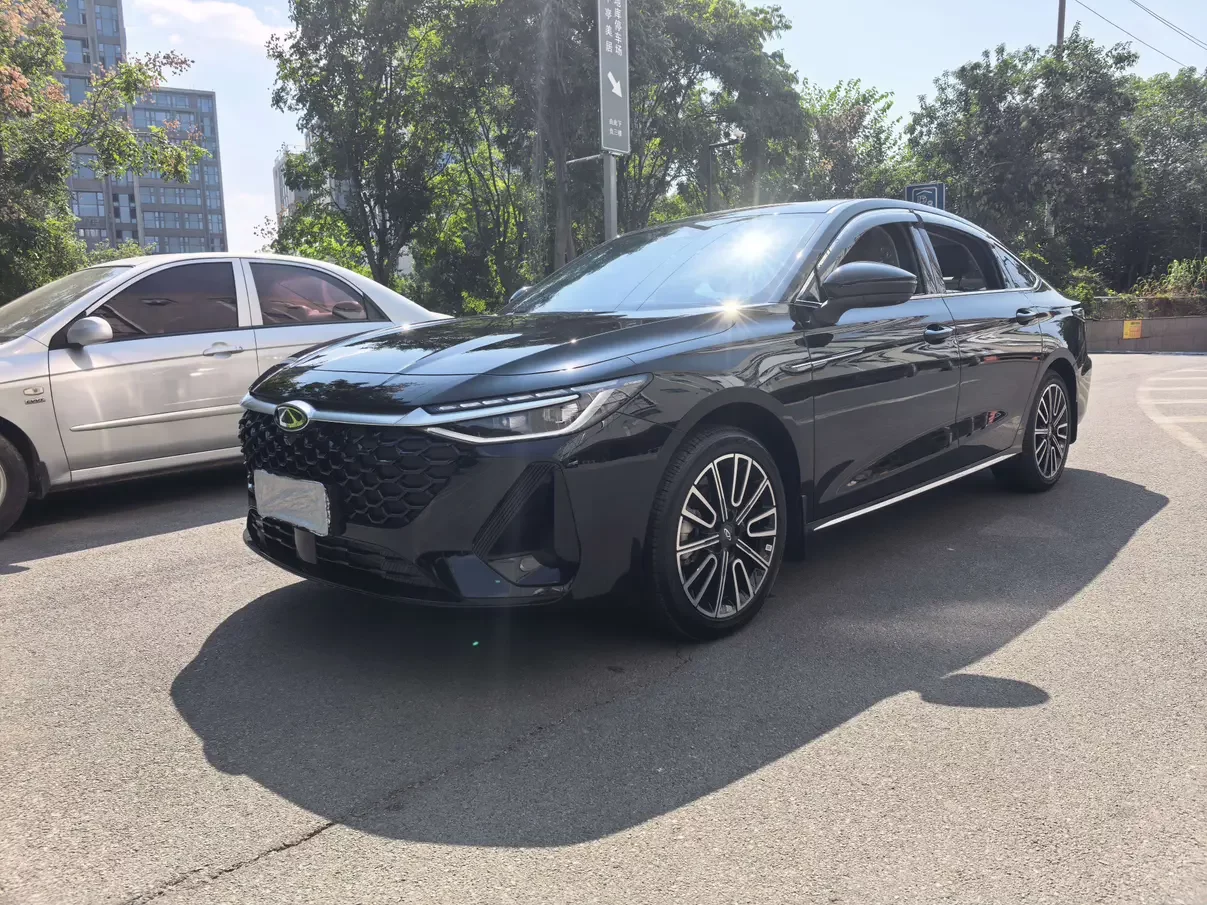 Chery Arrizo 8