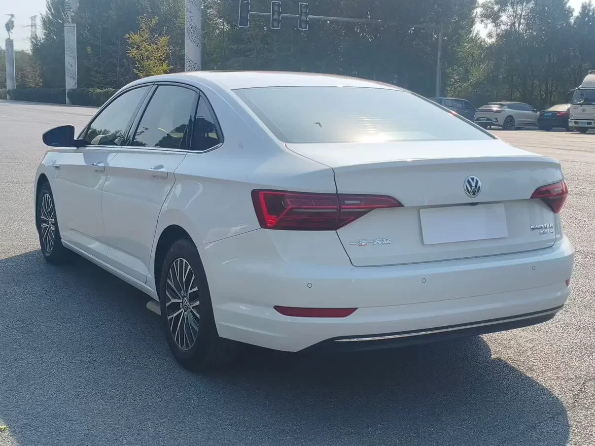 Volkswagen Sagitar