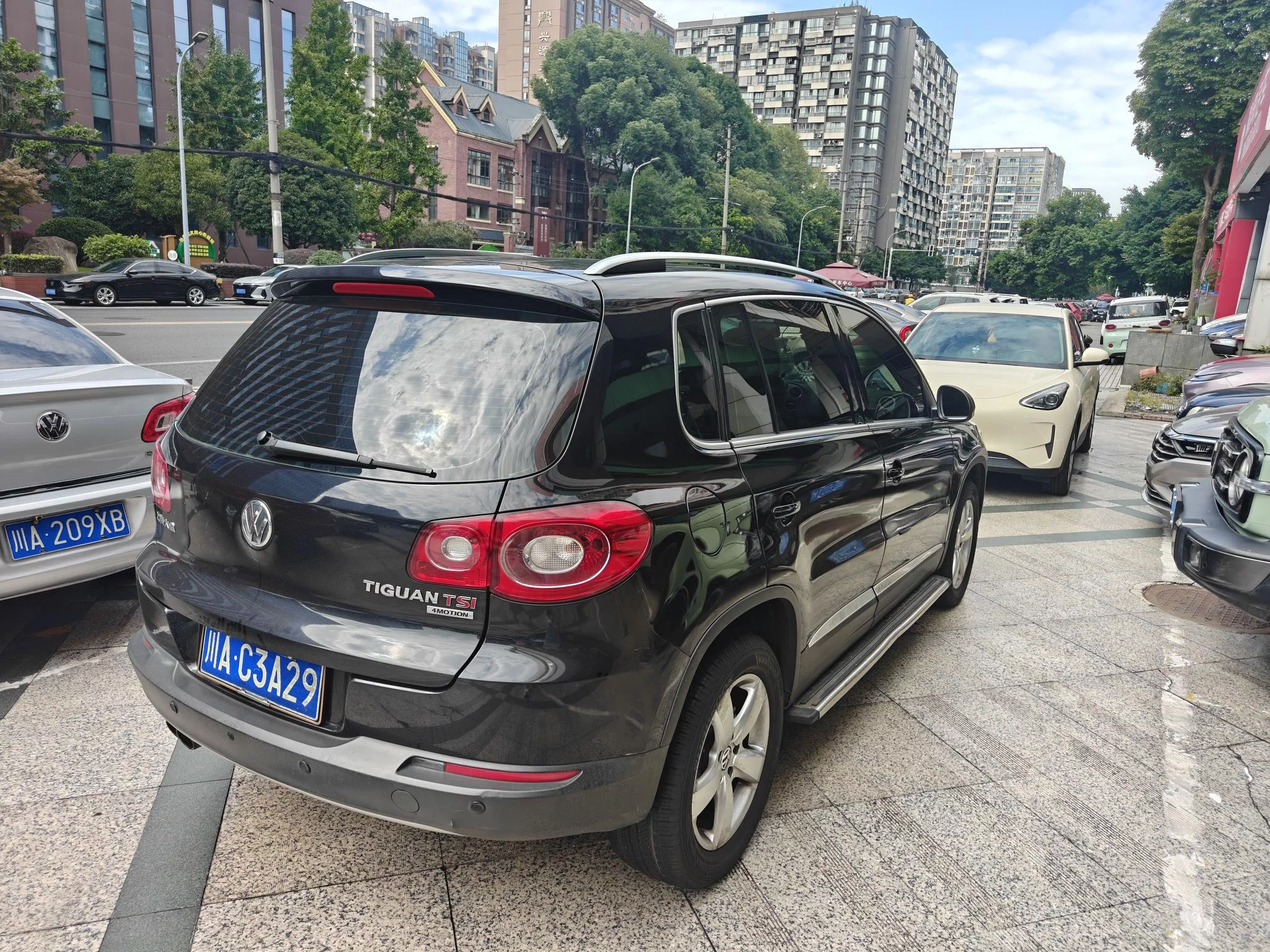 Volkswagen Tiguan  из Китая