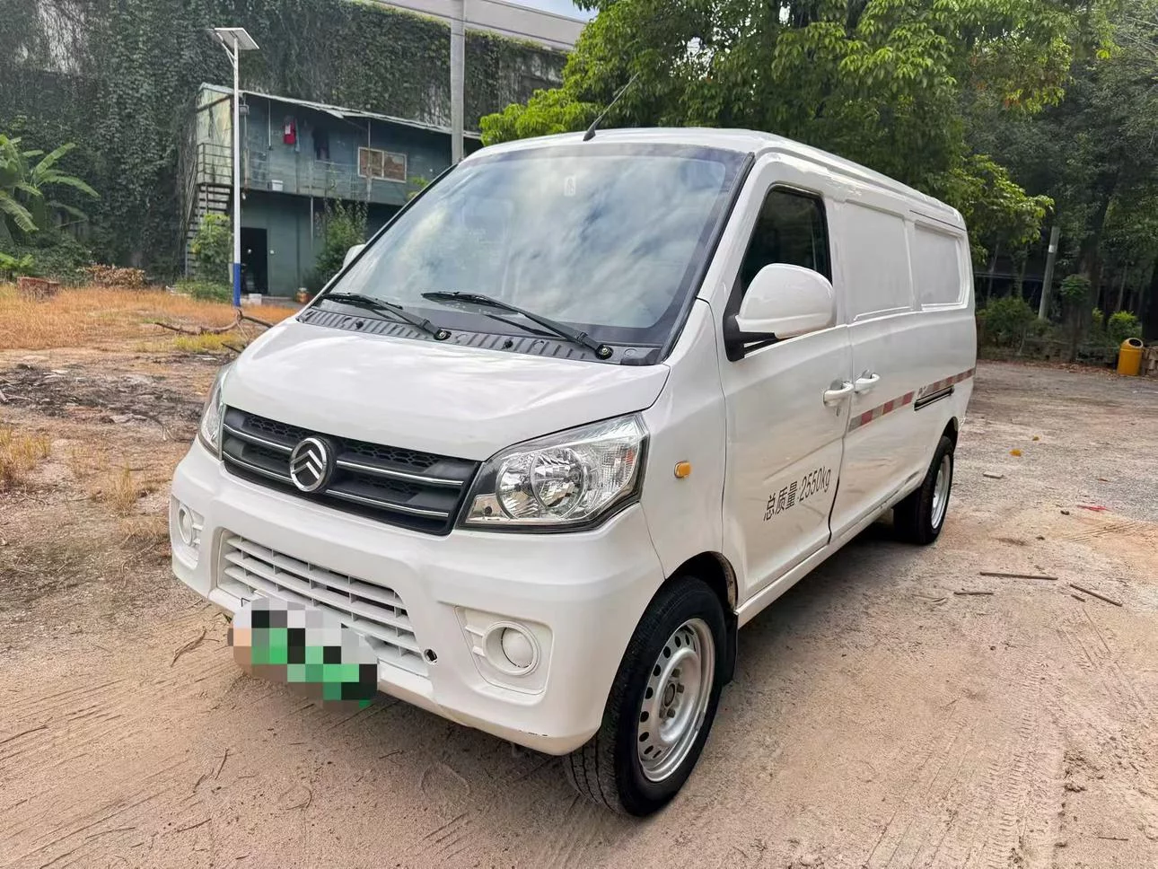 Golden Dragon Hiace EV  из Китая