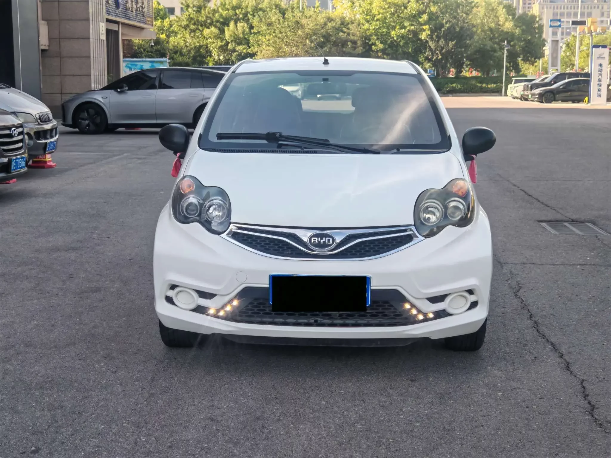 BYD F0