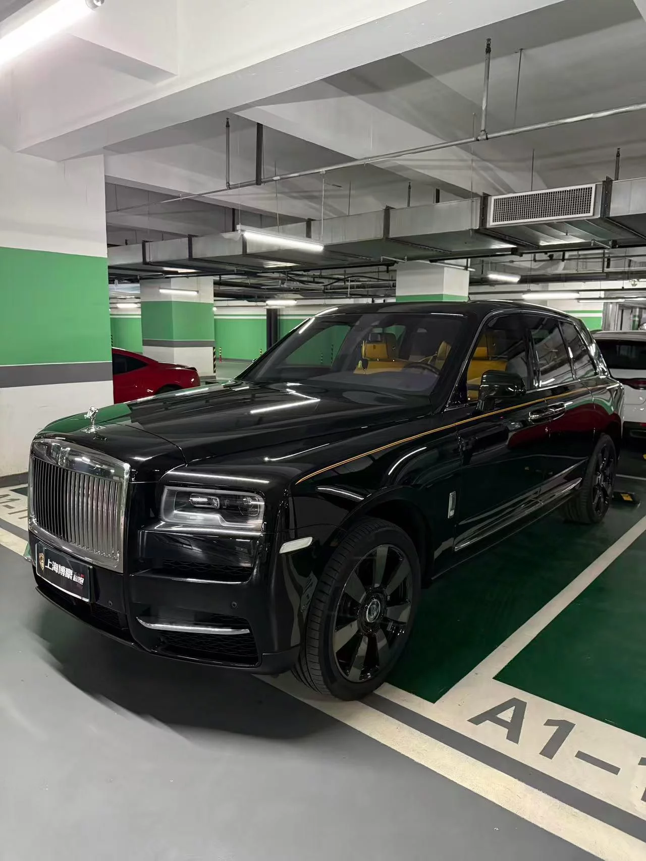 Rolls Royce Cullinan  из Китая