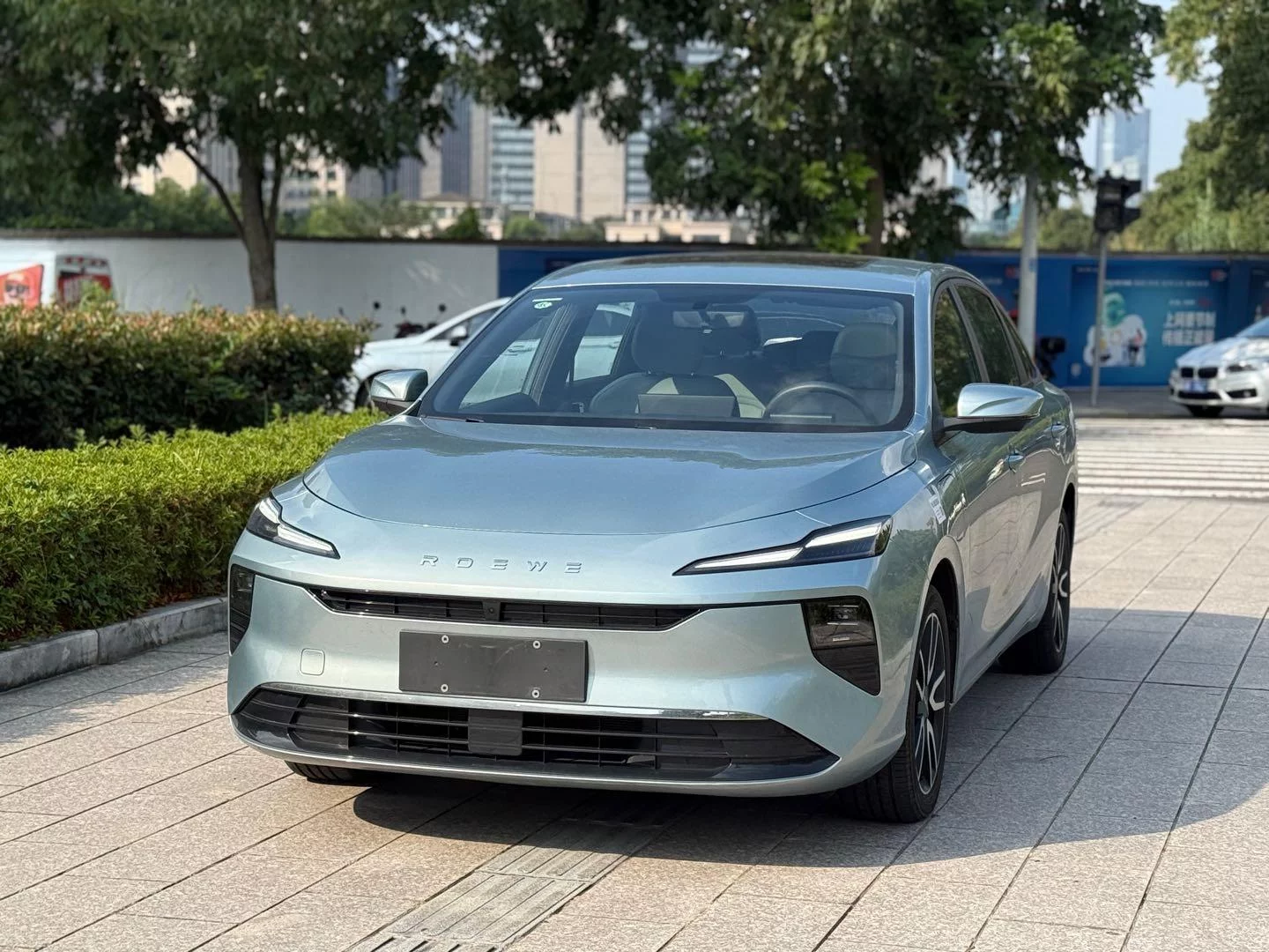 Roewe D6  из Китая