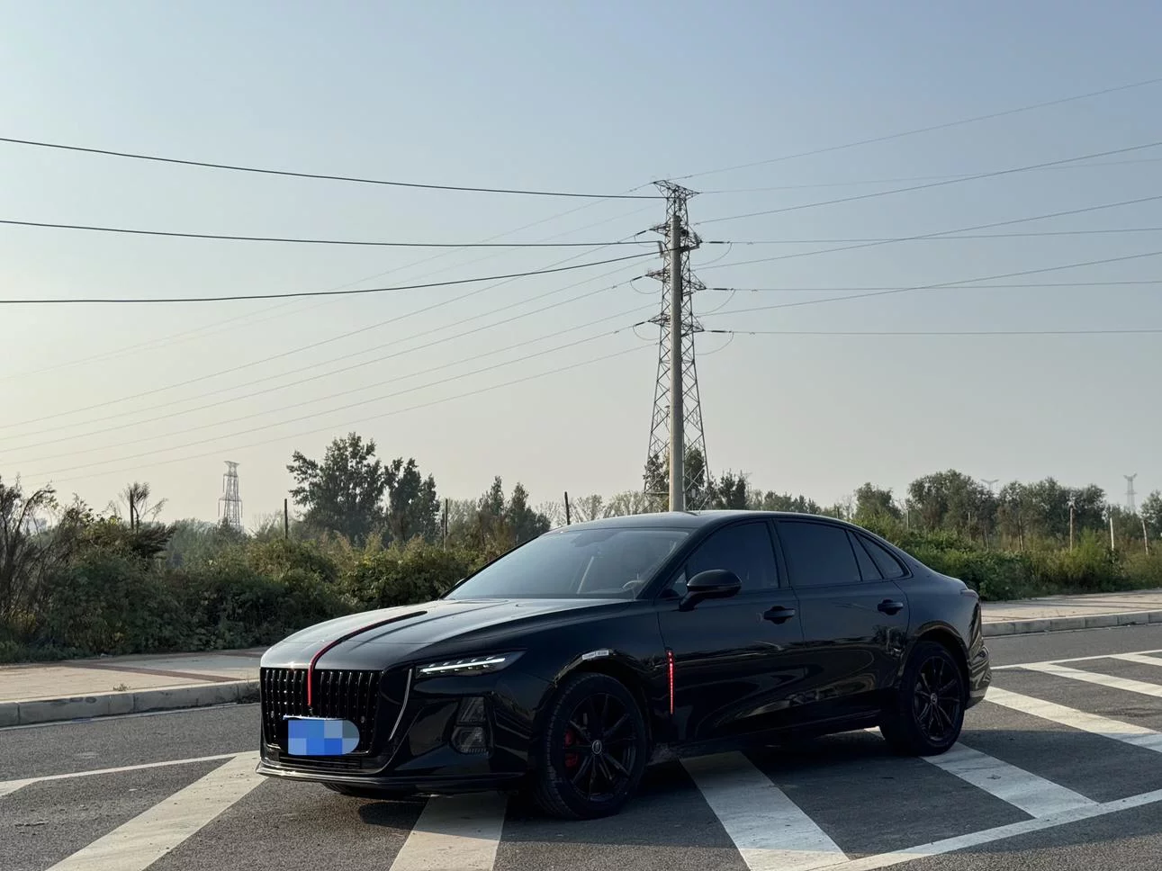 Hongqi H5