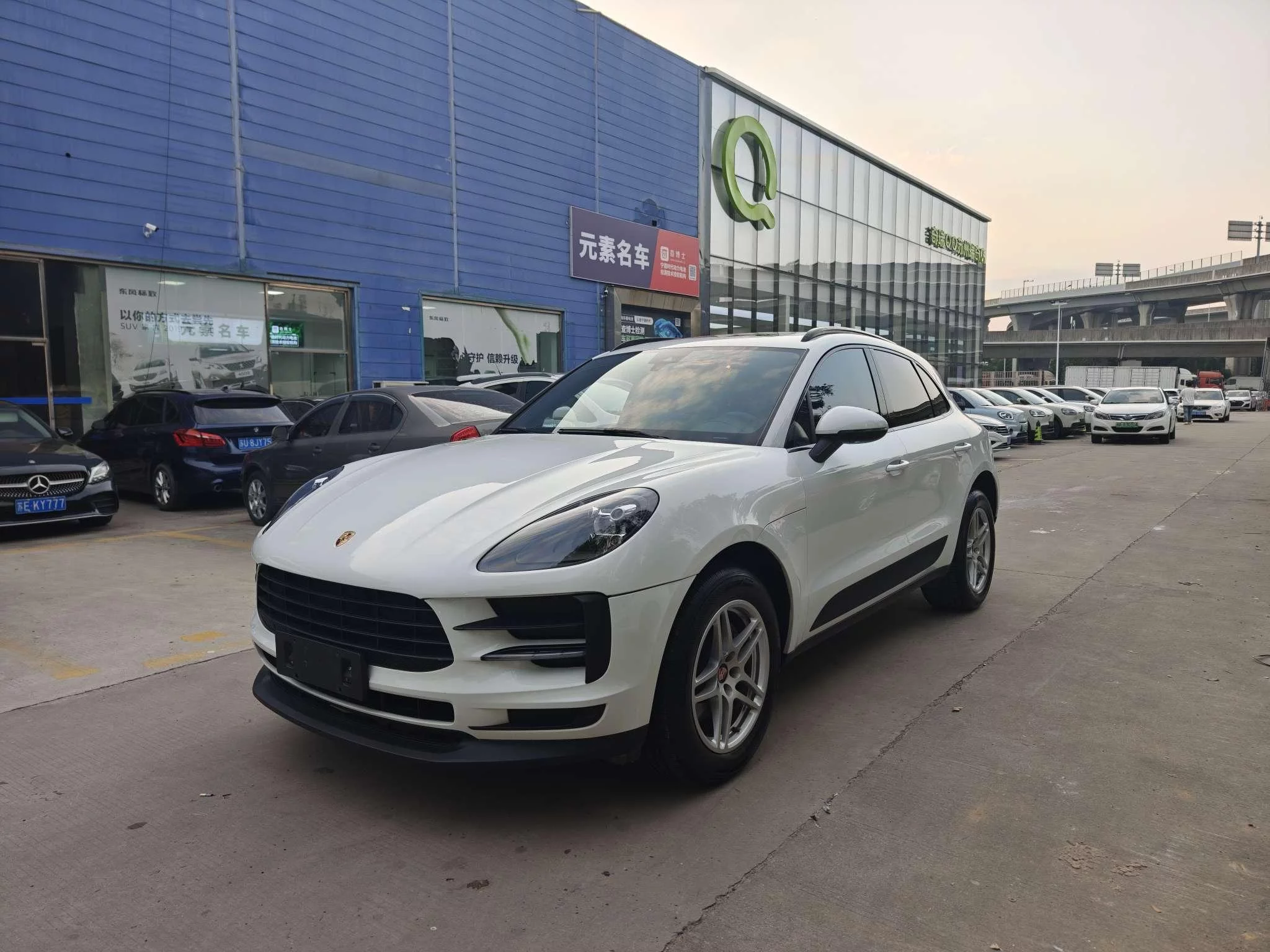Porsche Macan  из Китая