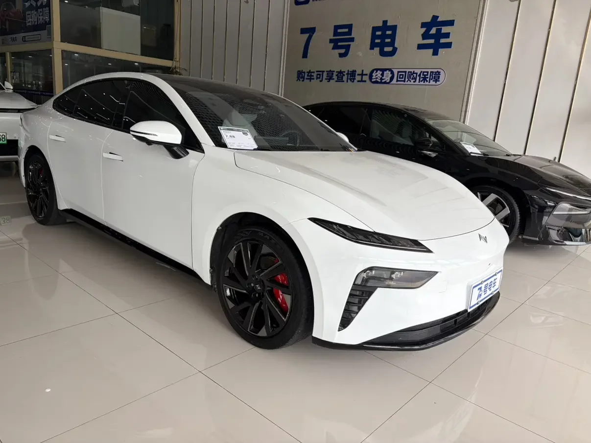 Dongfeng Yipai 007  из Китая