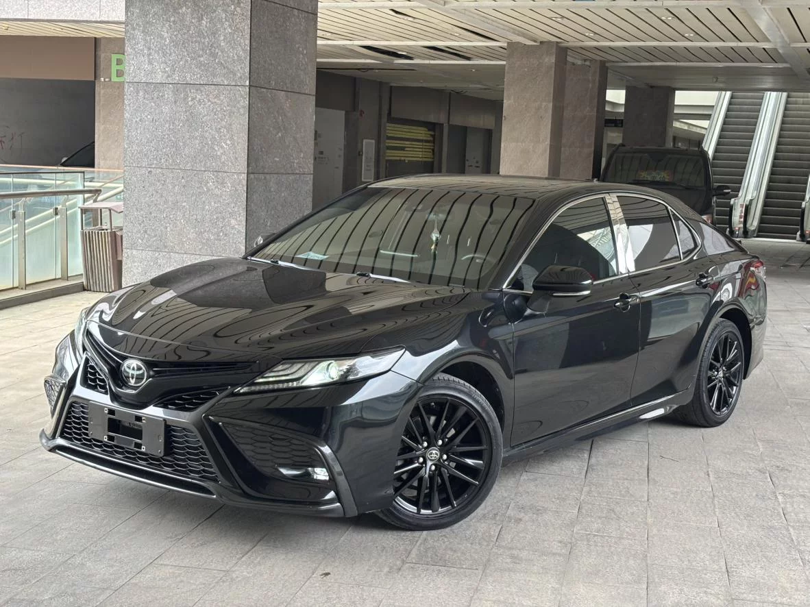 TOYOTA CAMRY