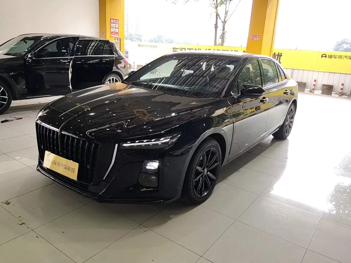 Hongqi H5