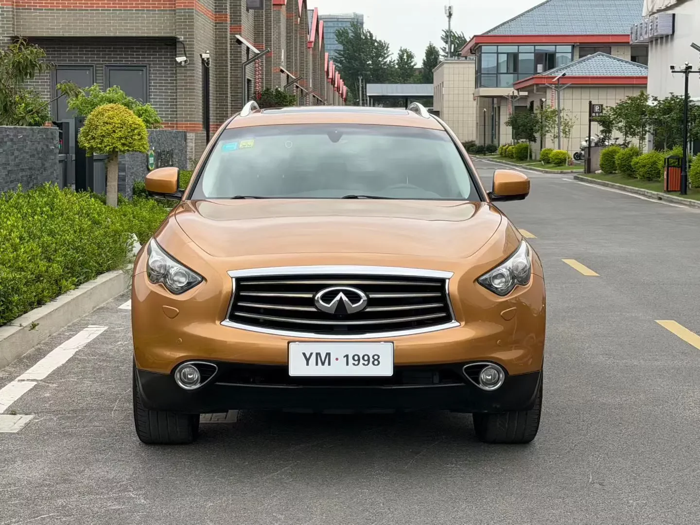 Infiniti QX70  из Китая