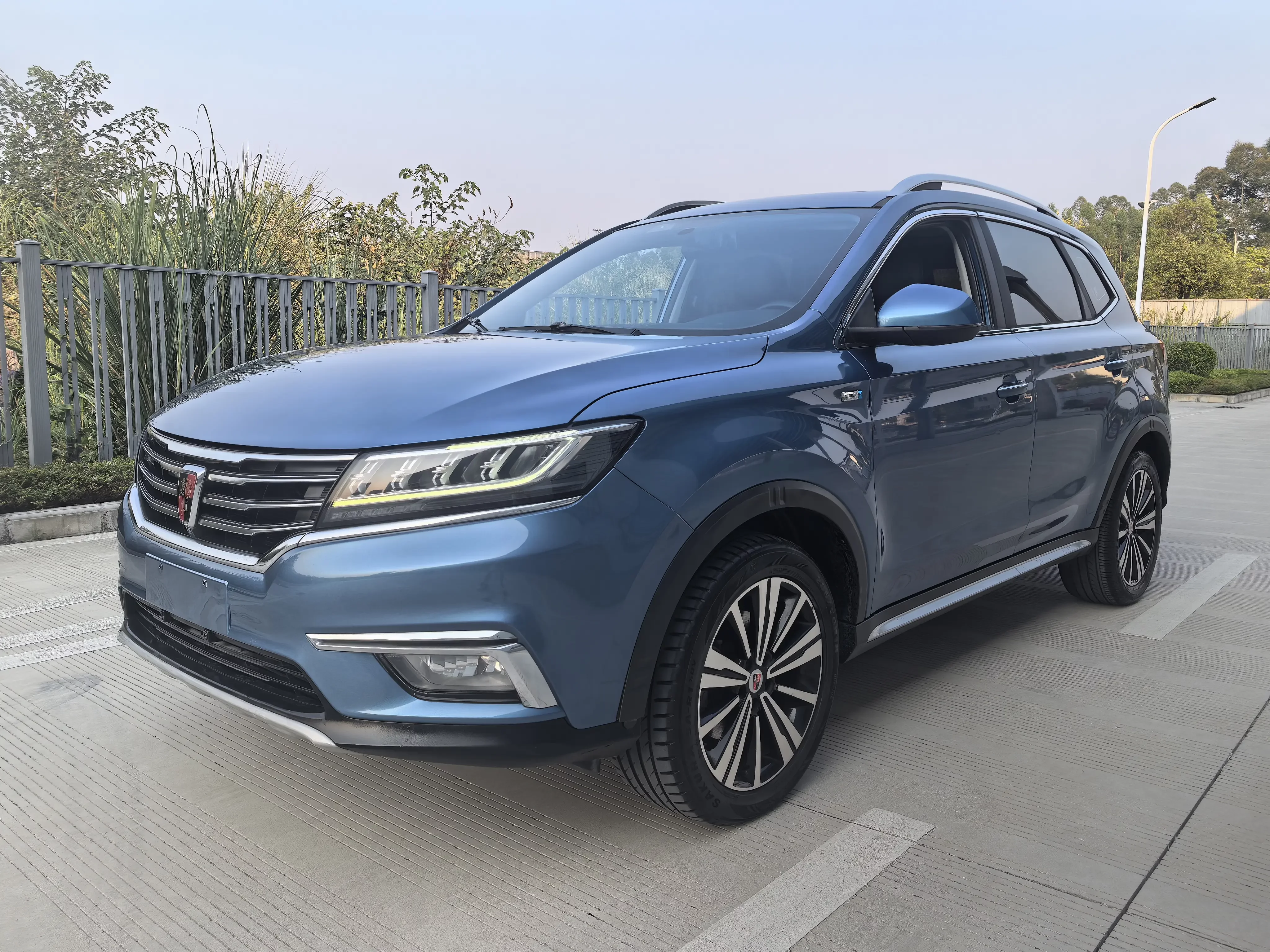 Roewe RX5  из Китая