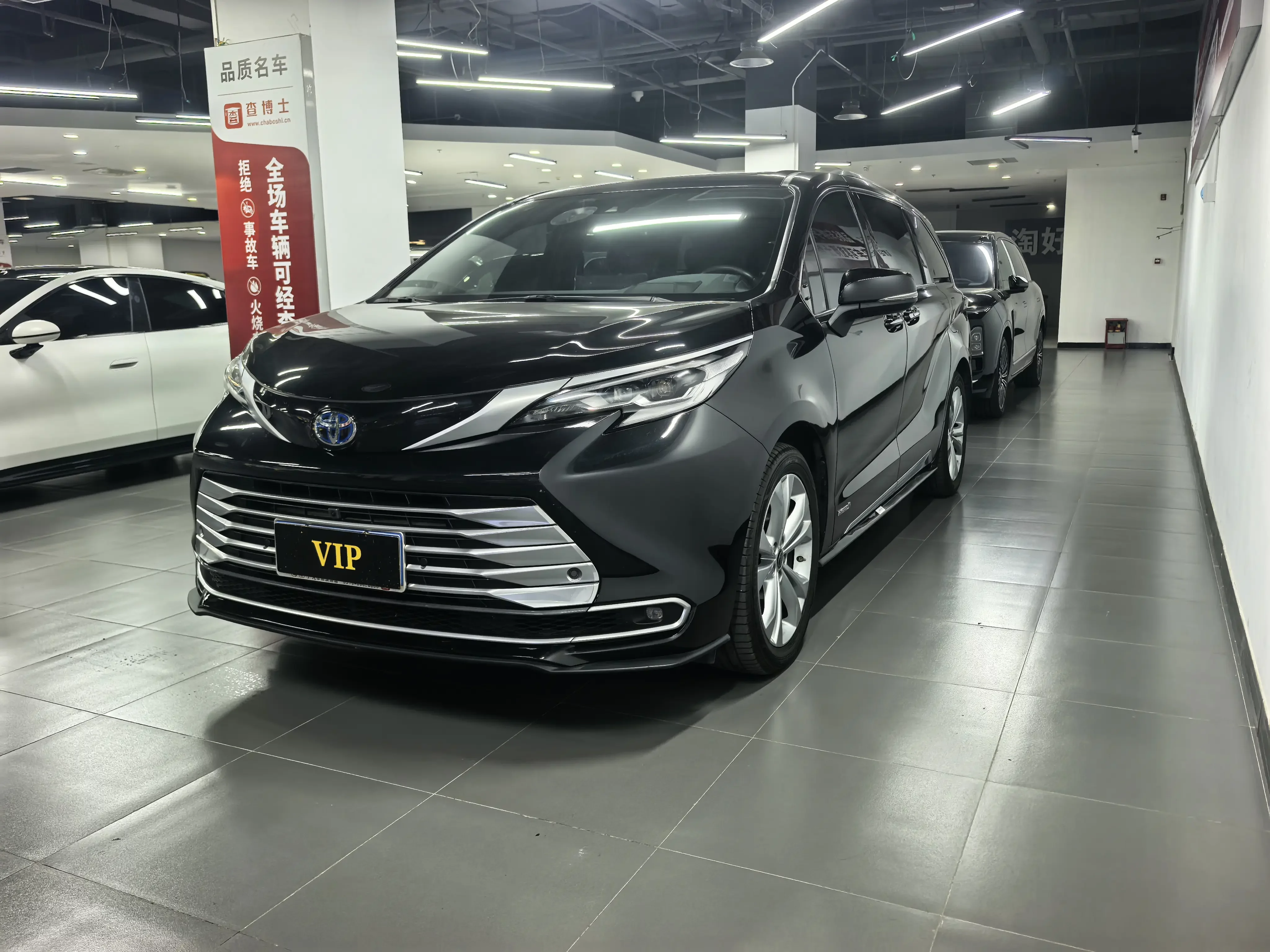 TOYOTA SIENNA