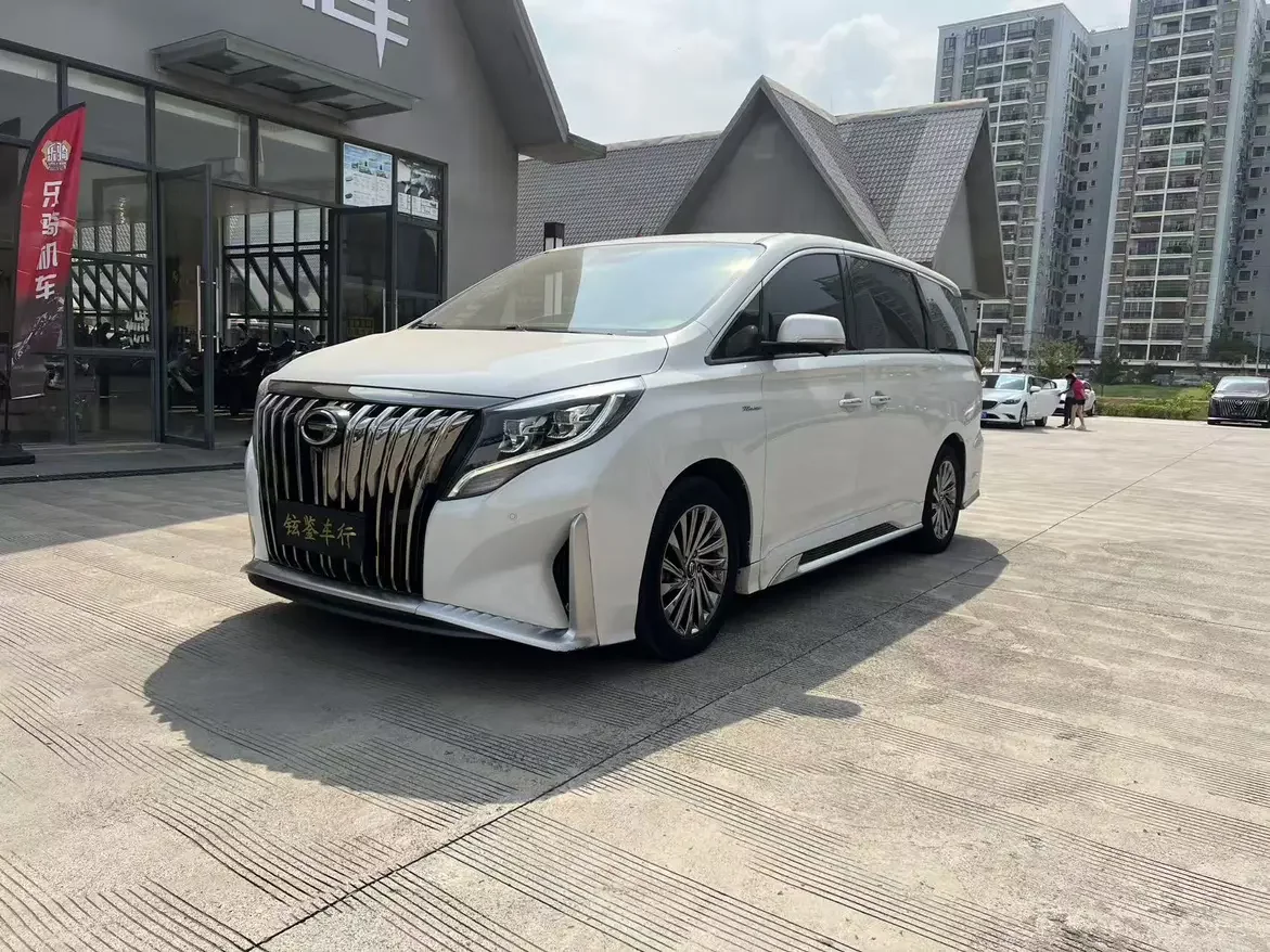 GAC TRUMPCHI M8