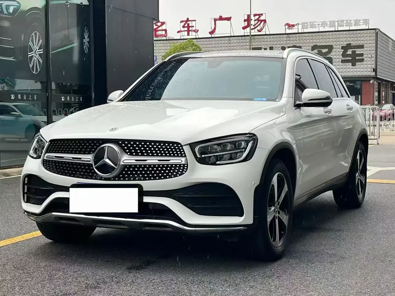 MERCEDES-BENZ GLC