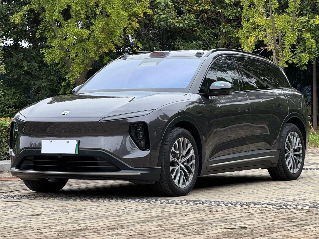 NIO ES6