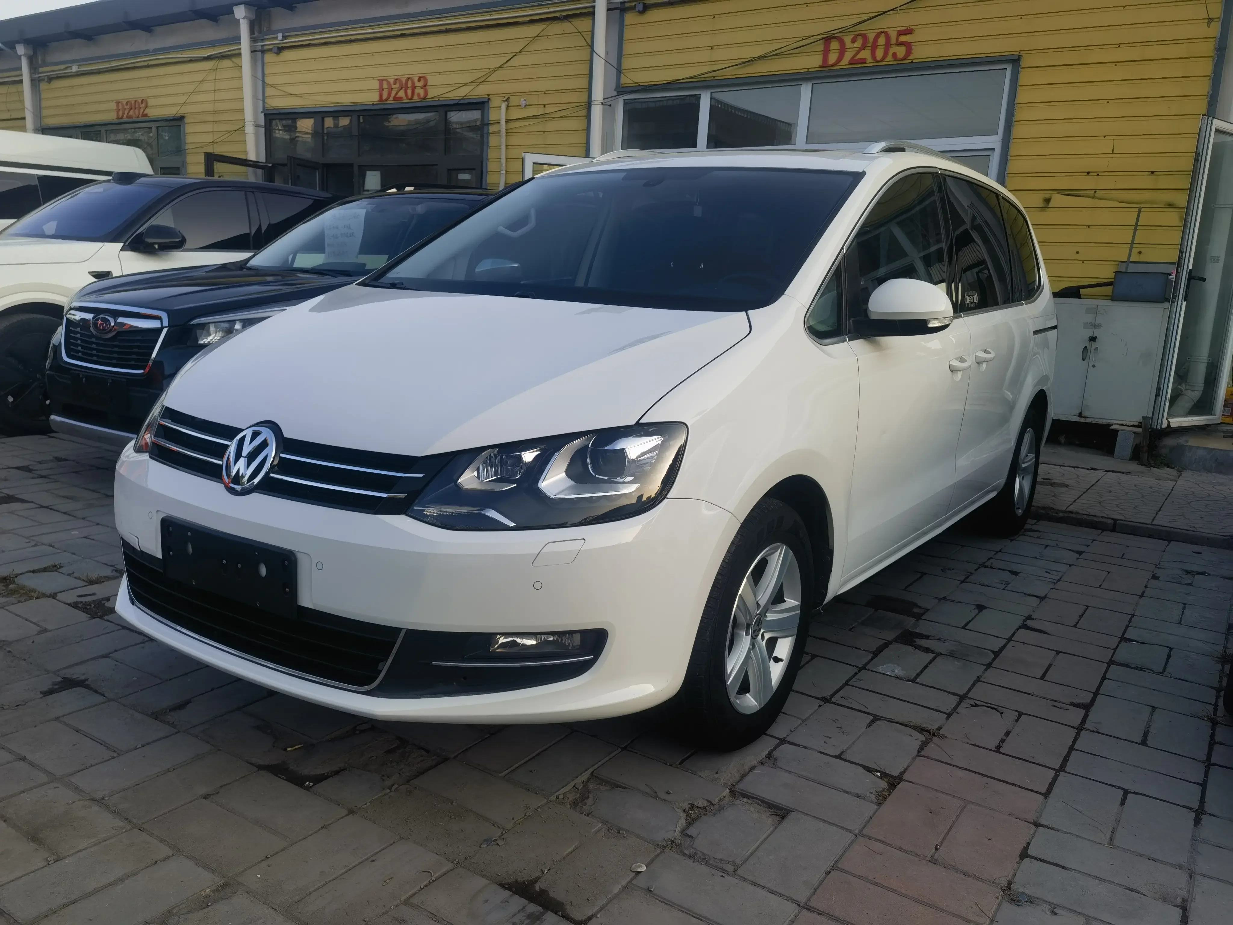 Volkswagen Sharon