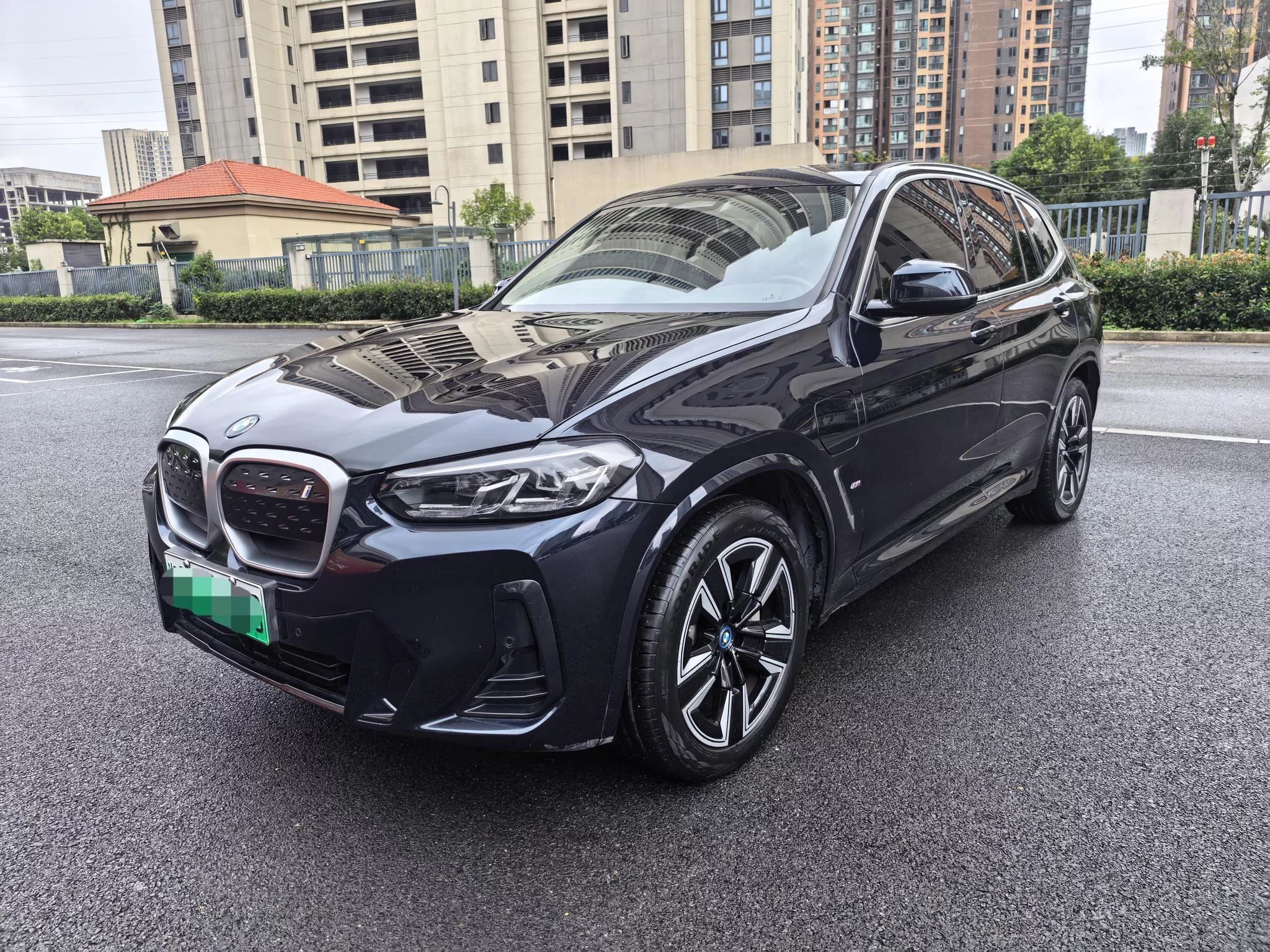BMW iX3