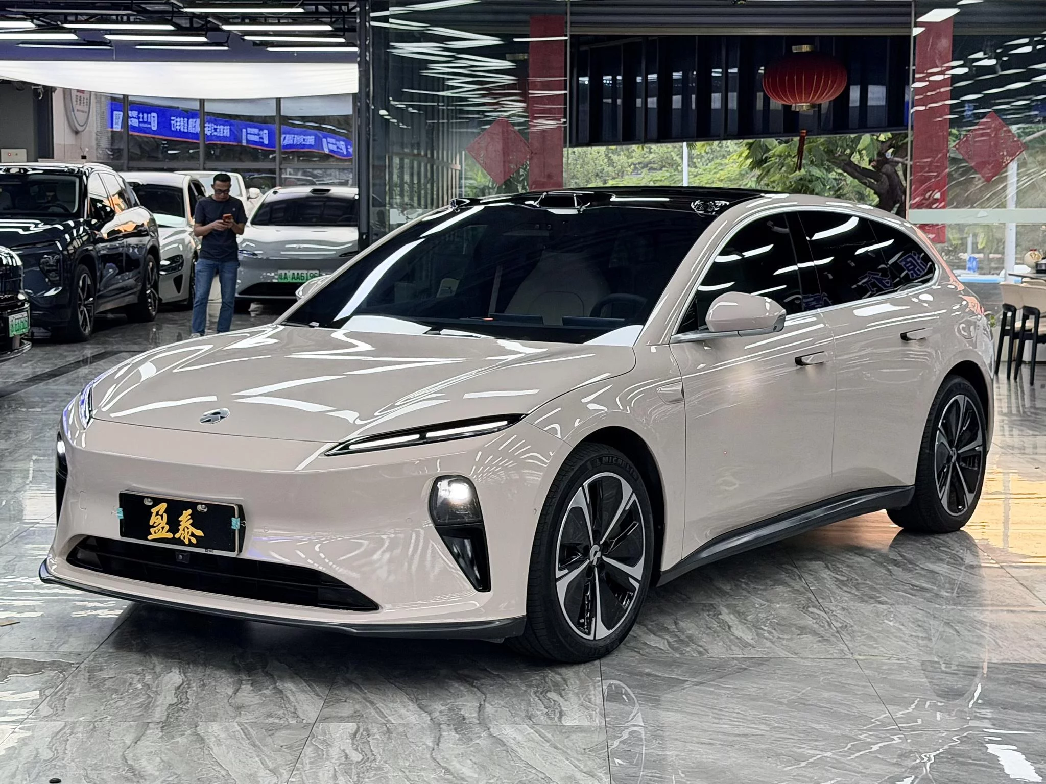 NIO ET5T