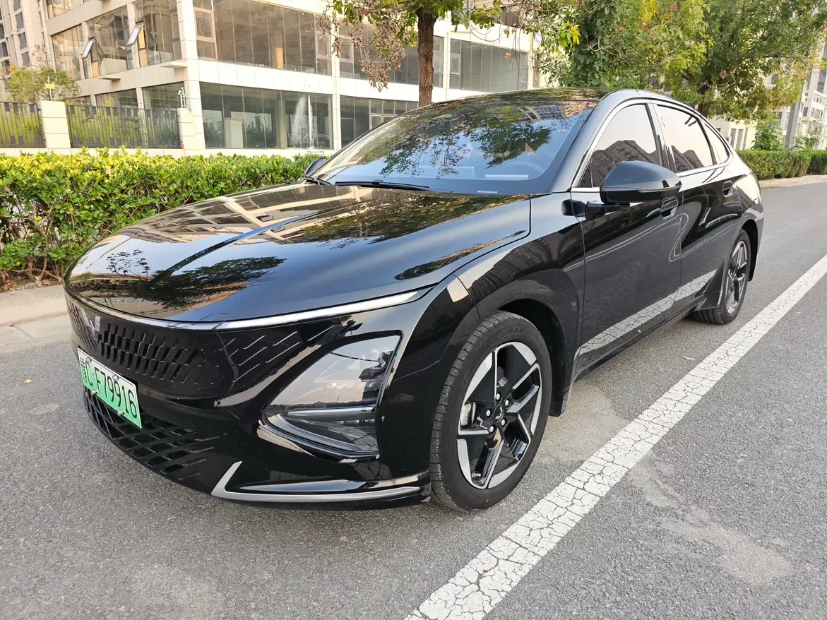 Wuling Starlight PHEV