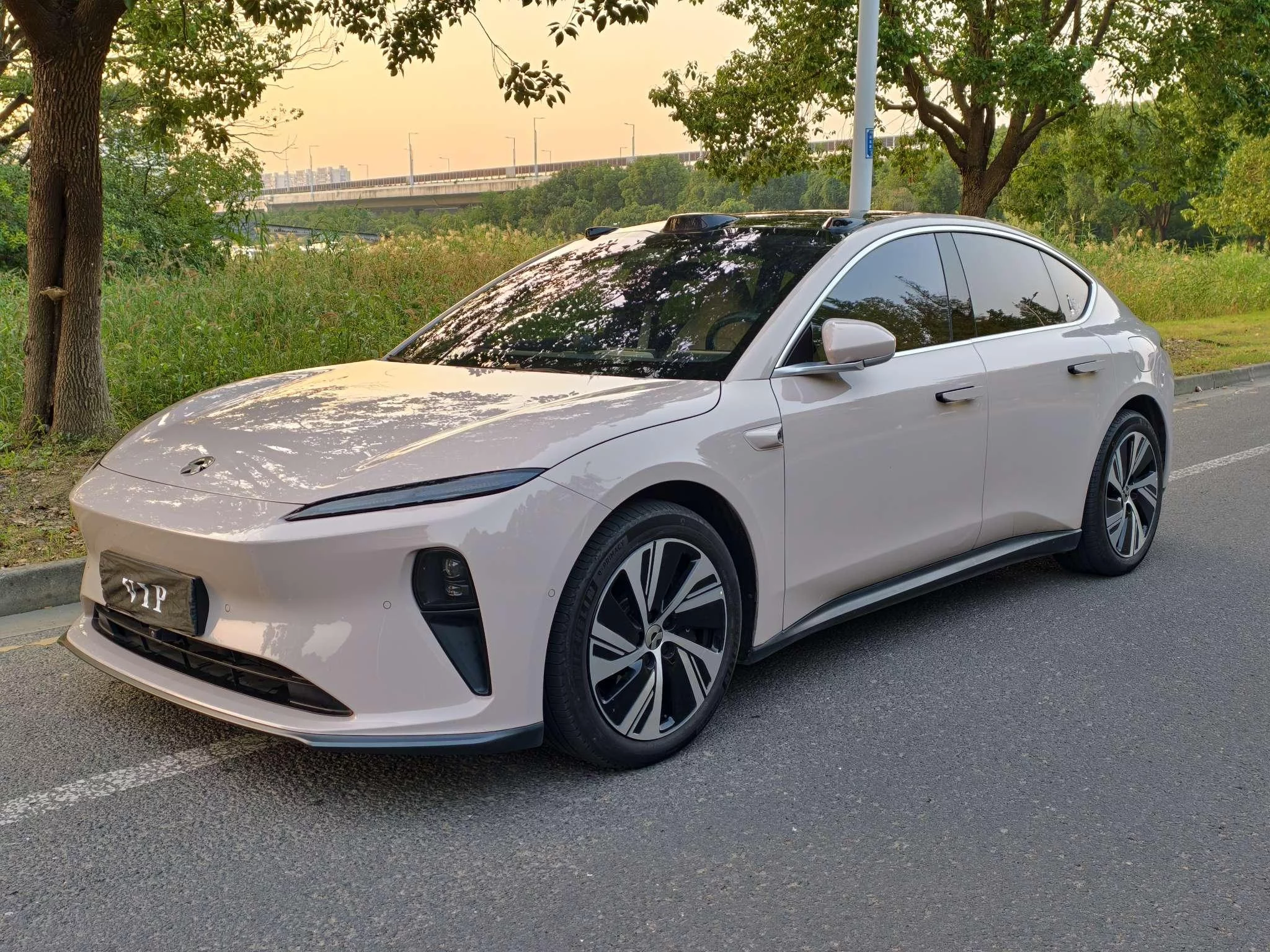 NIO ET5