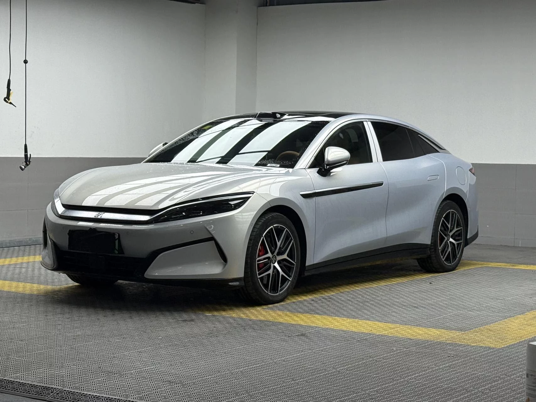 BYD Han L EV