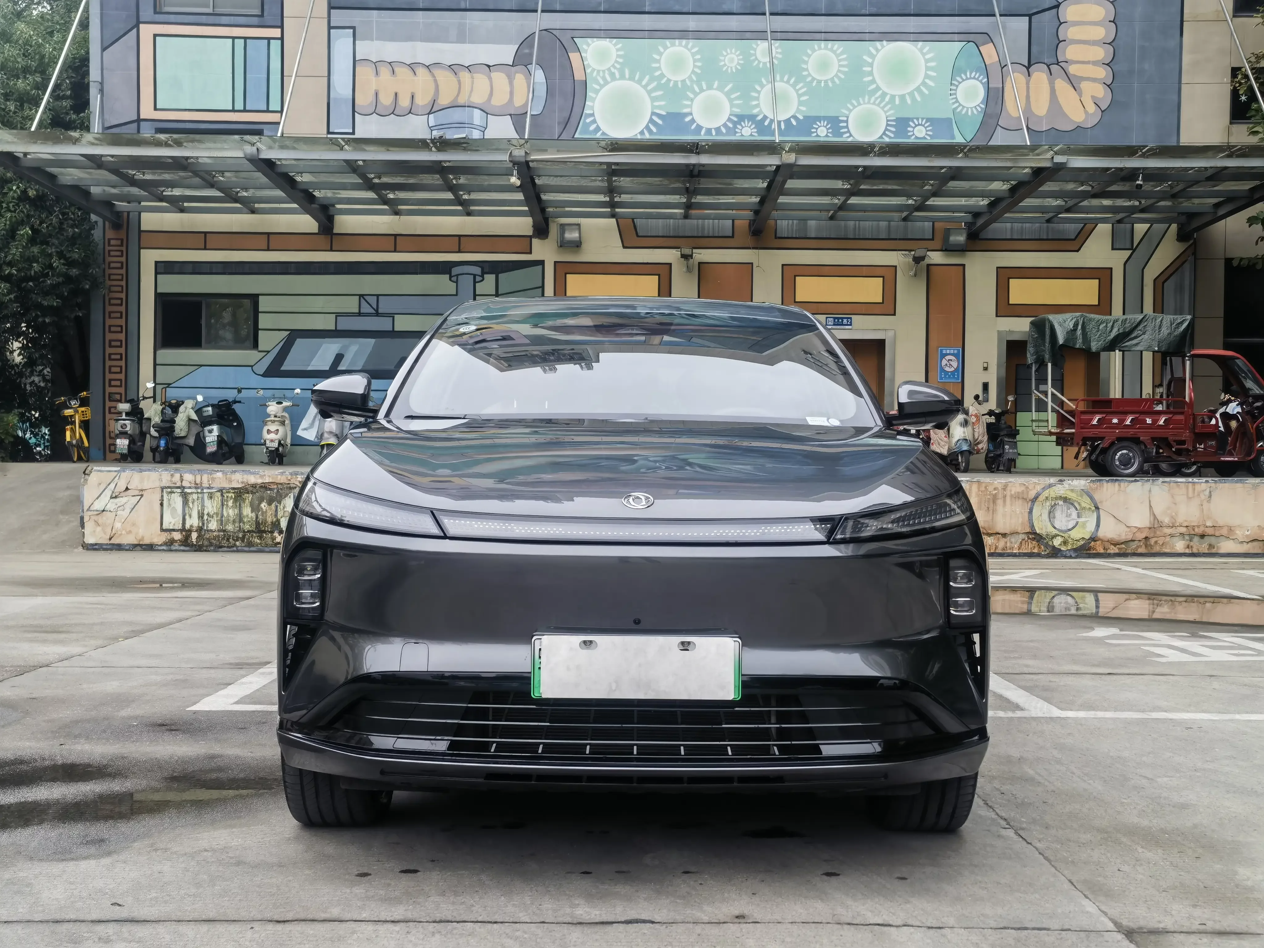 Dongfeng Fengshen L8 PHEV