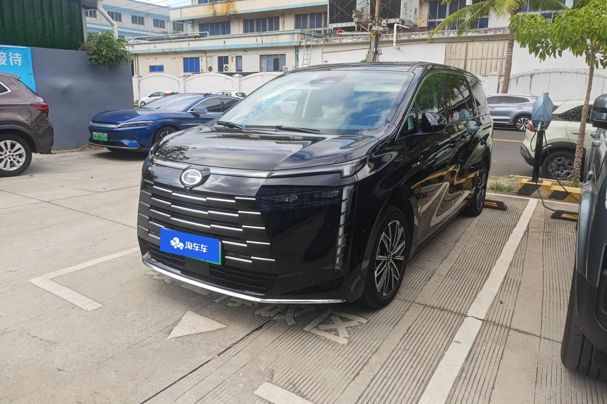 GAC Trumpchi E8 PHEV