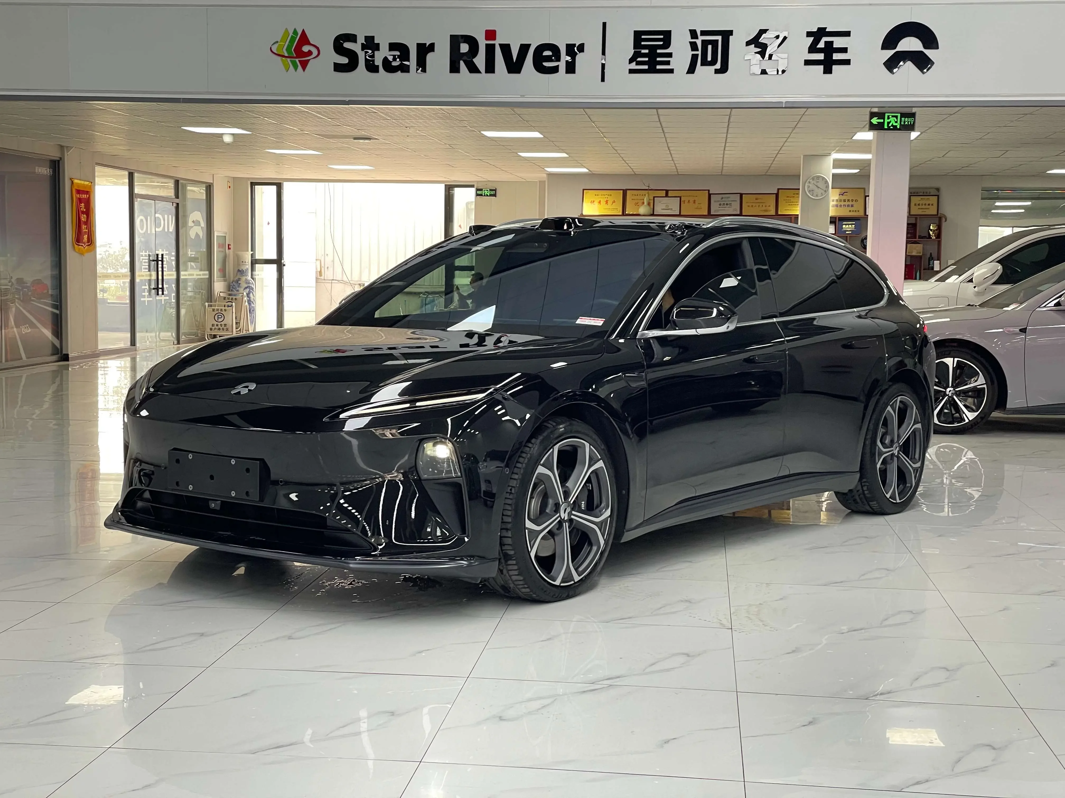 NIO ET5T