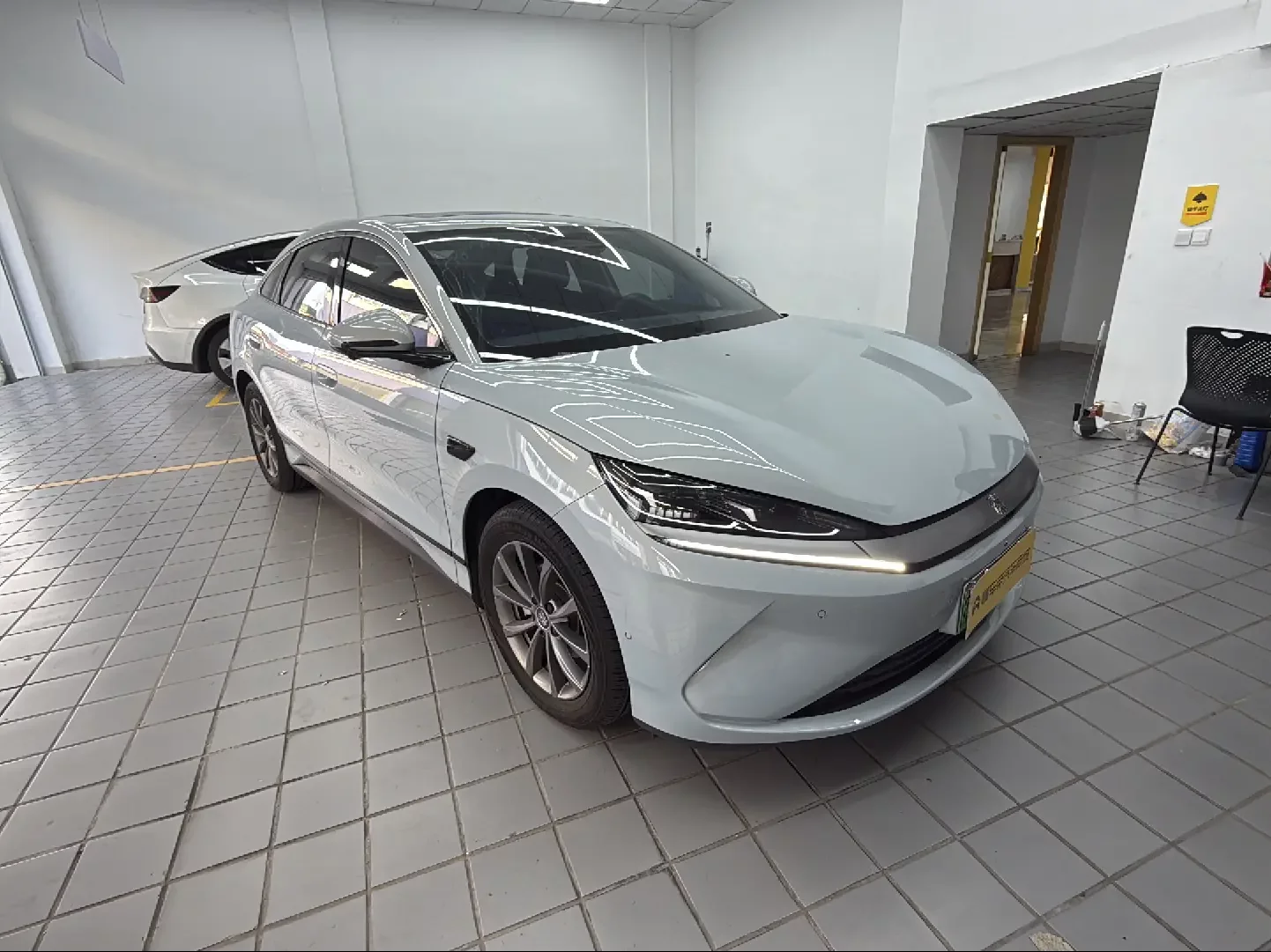 BYD Qin L EV