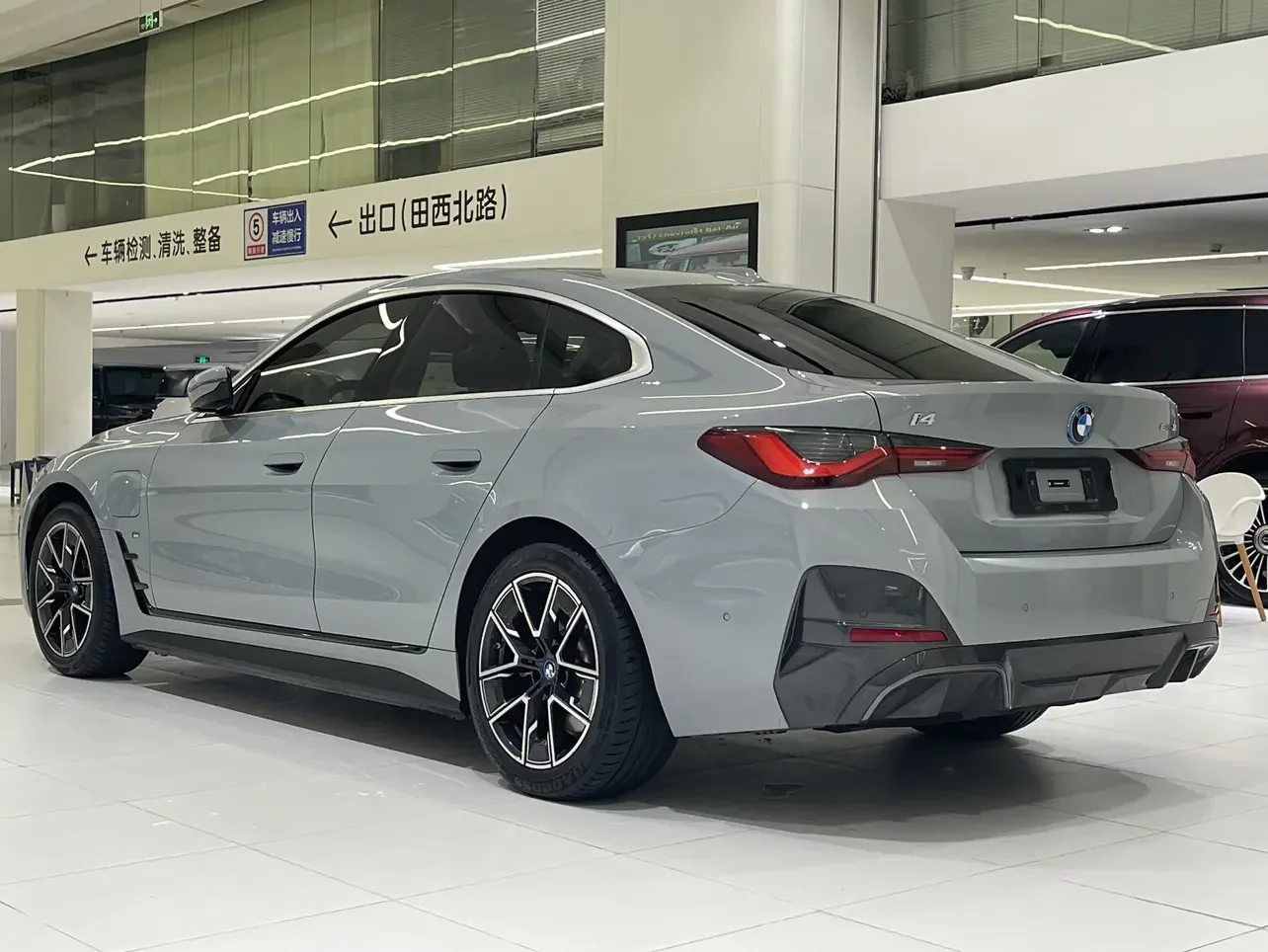 BMW i4