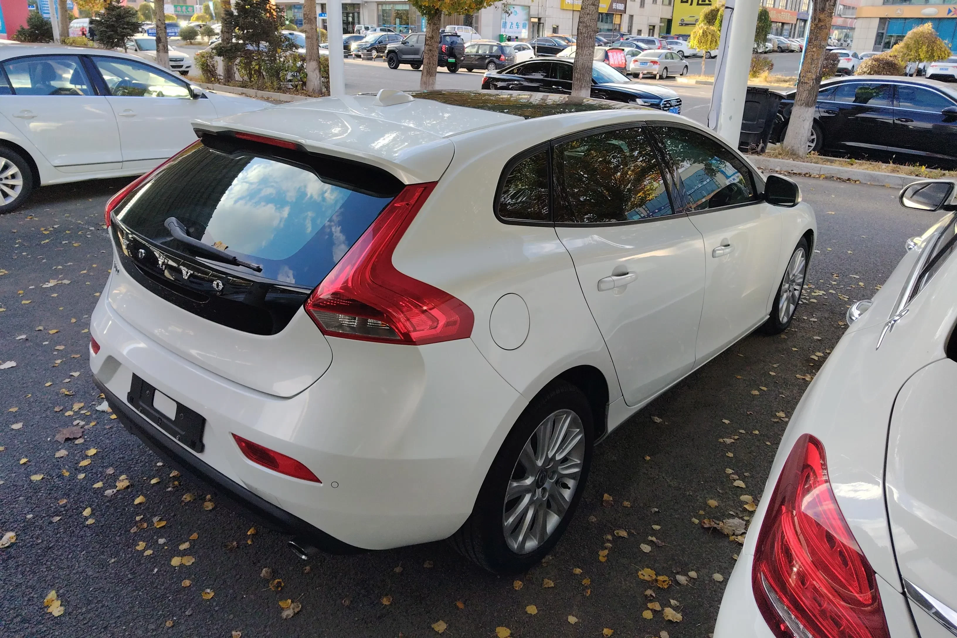 Volvo V40