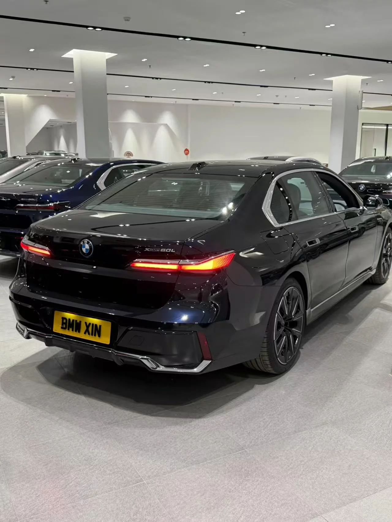 BMW i7