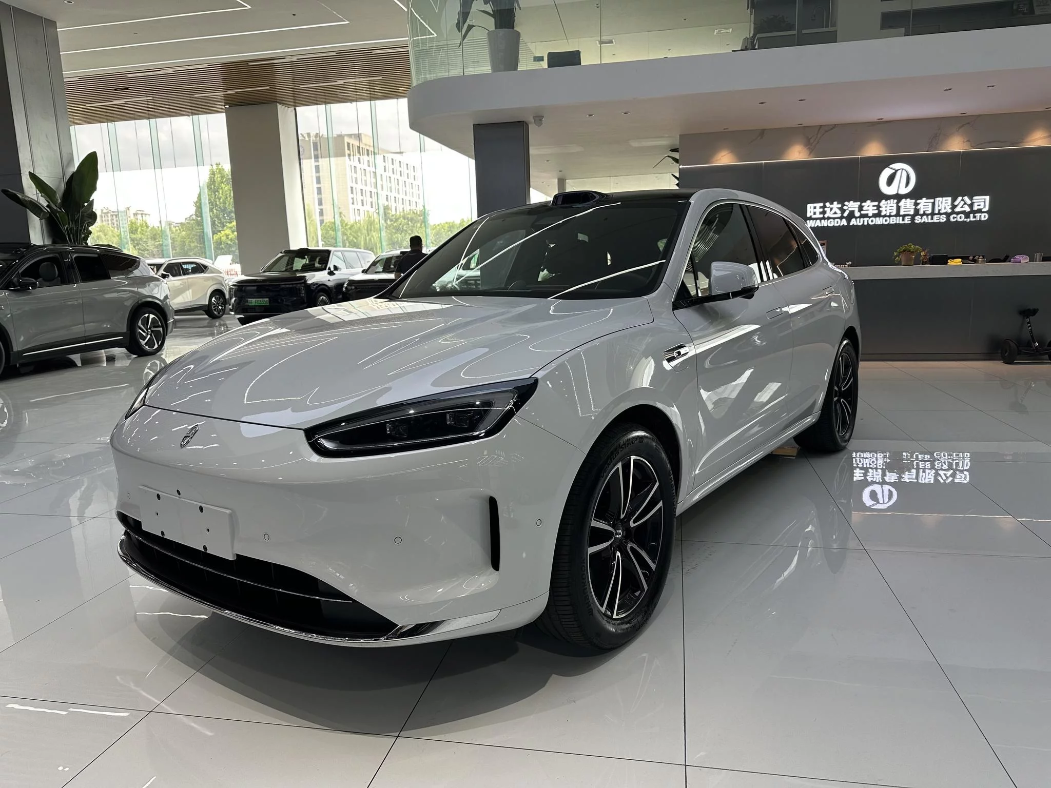AITO M5