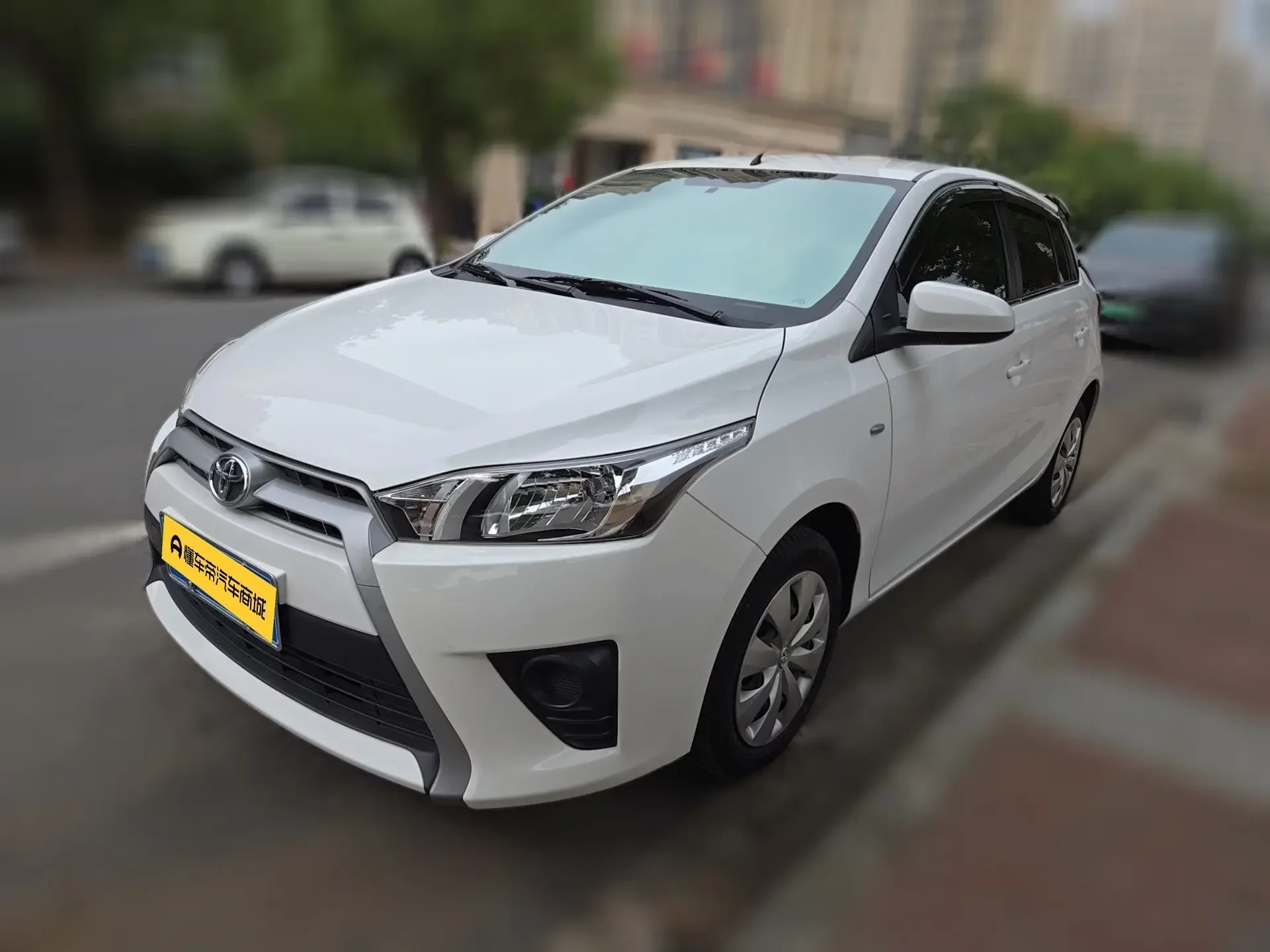 Toyota Yaris L