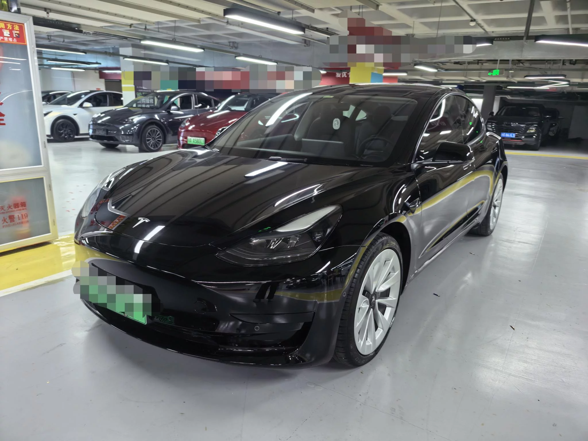 TESLA MODEL 3